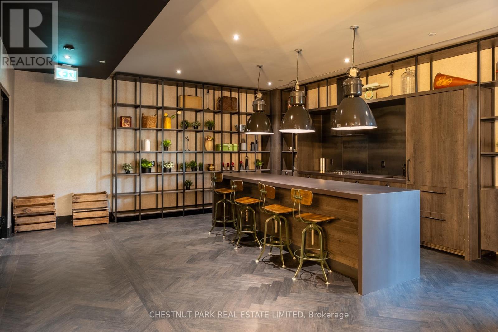 #926 505 RICHMOND STREET - 27
