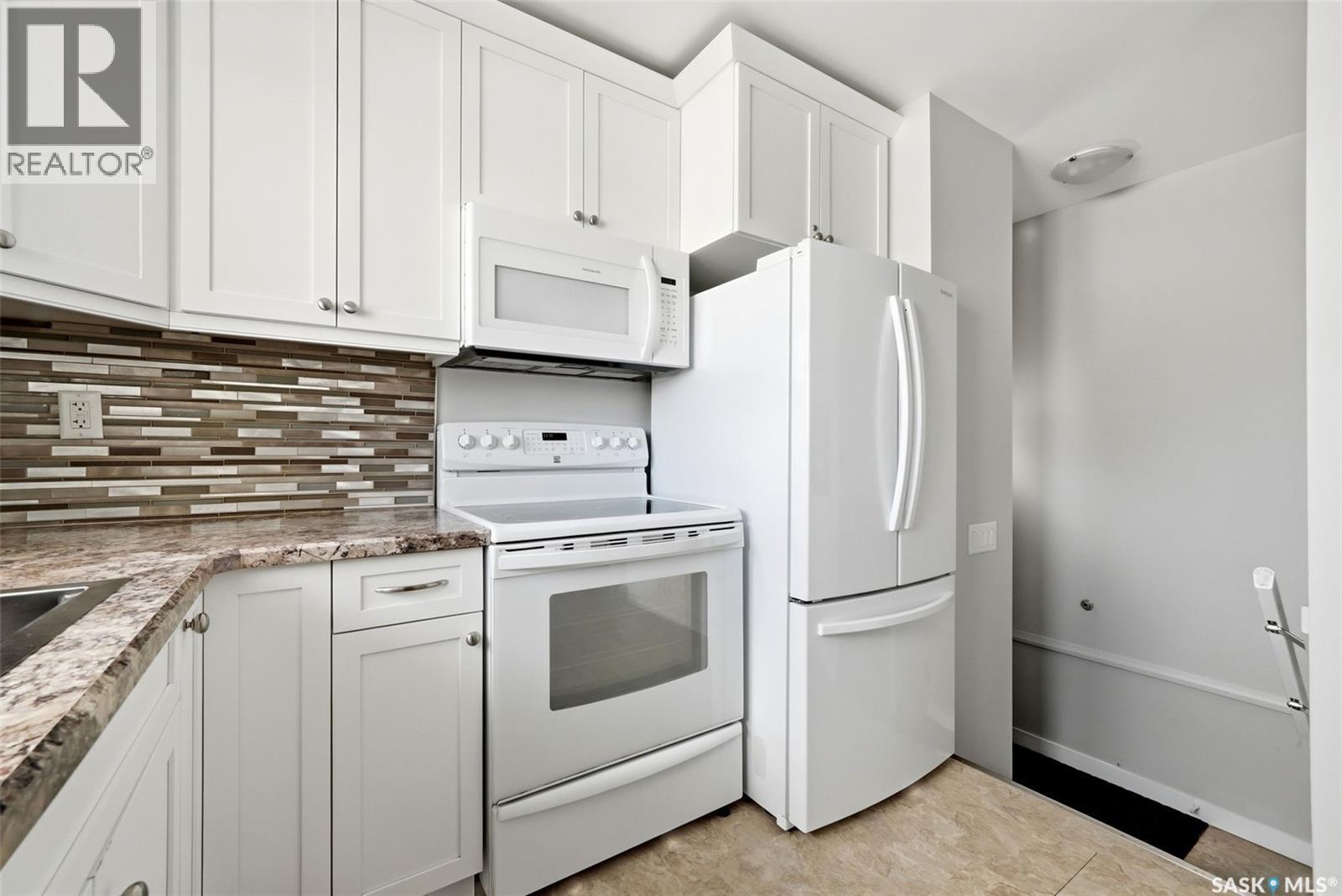 60 French CRESCENT - 10