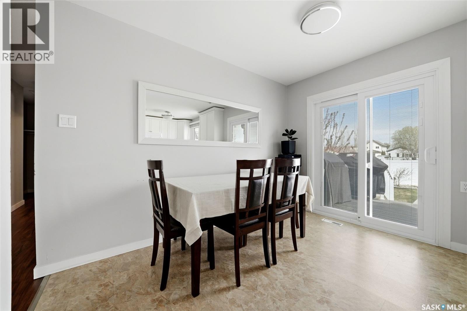 60 French CRESCENT - 13