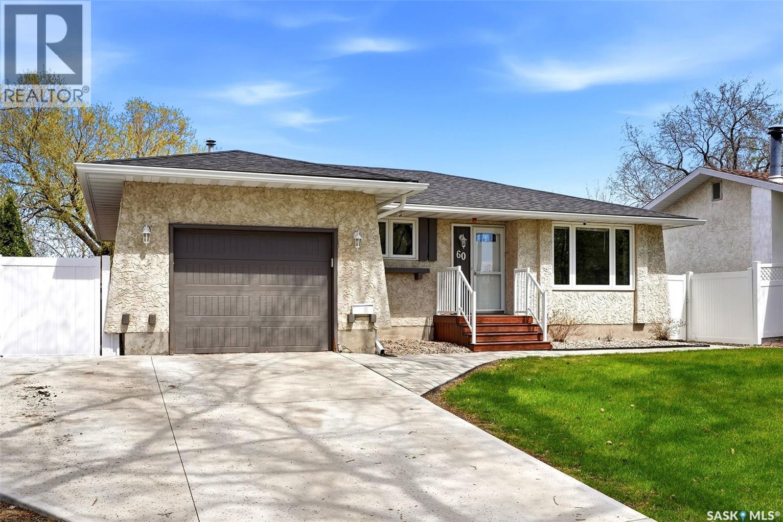 60 French CRESCENT - Image 2