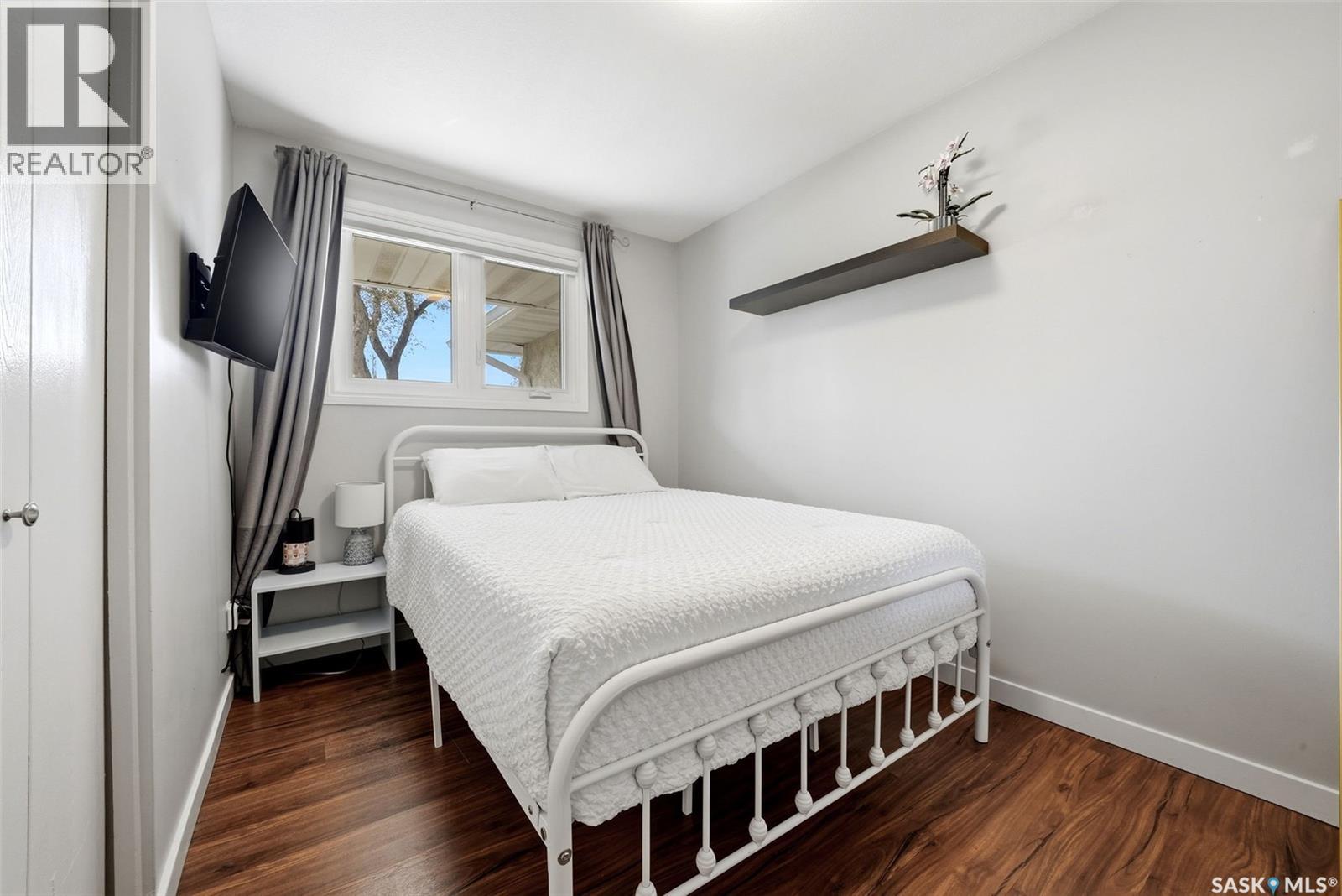 60 French CRESCENT - 21