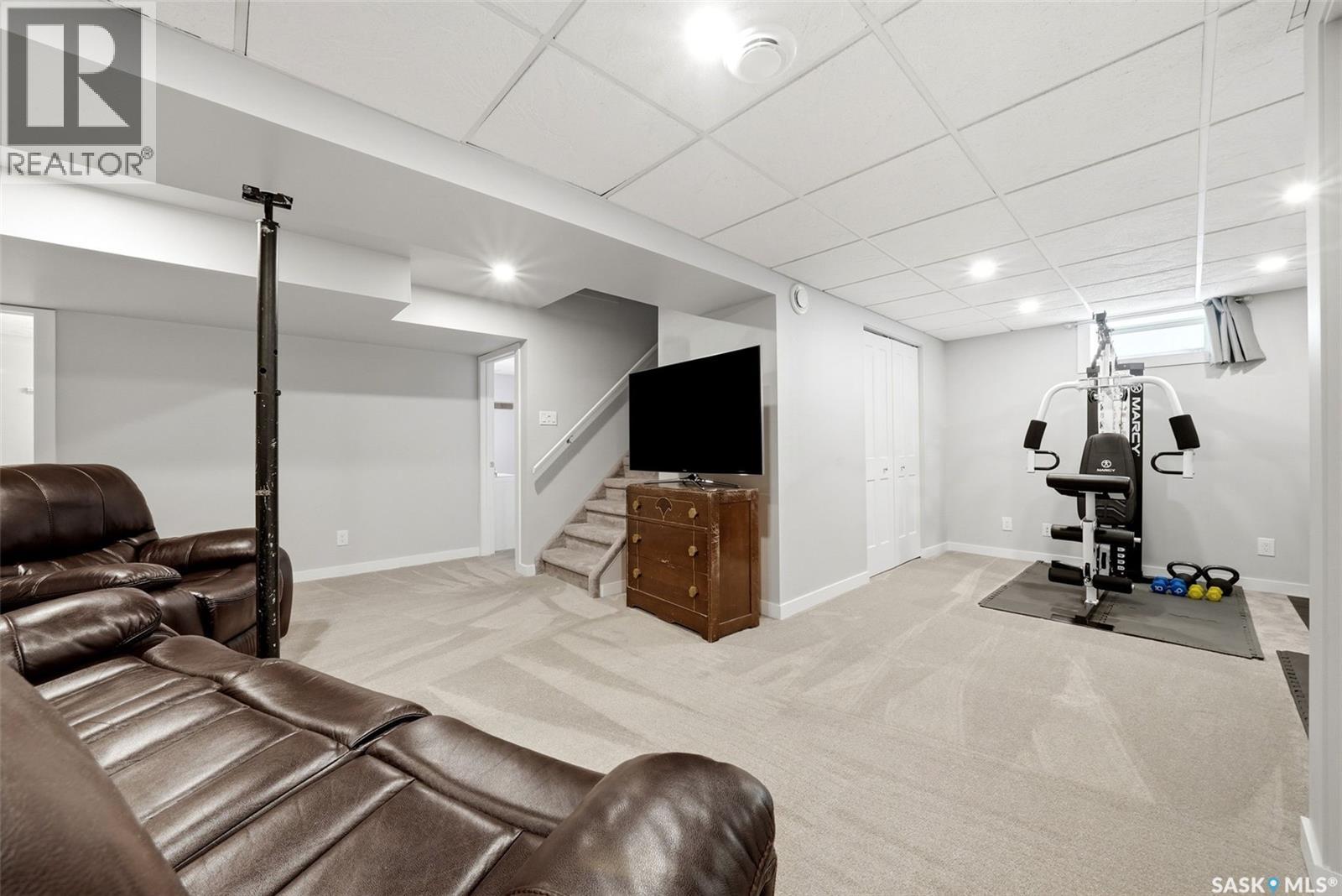 60 French CRESCENT - 26