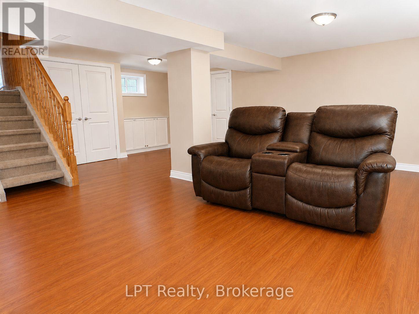 256 FAREWELL STREET - 15