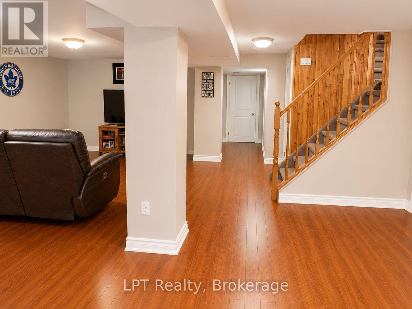 256 FAREWELL STREET - 13