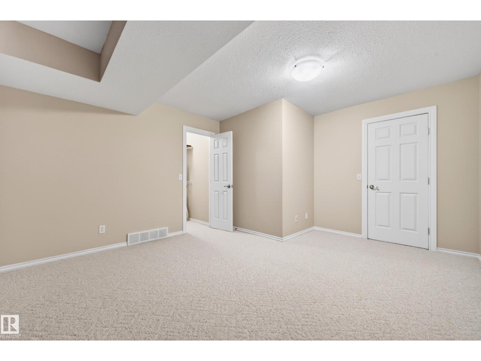 102 BRIDGEVIEW DR — photo 46