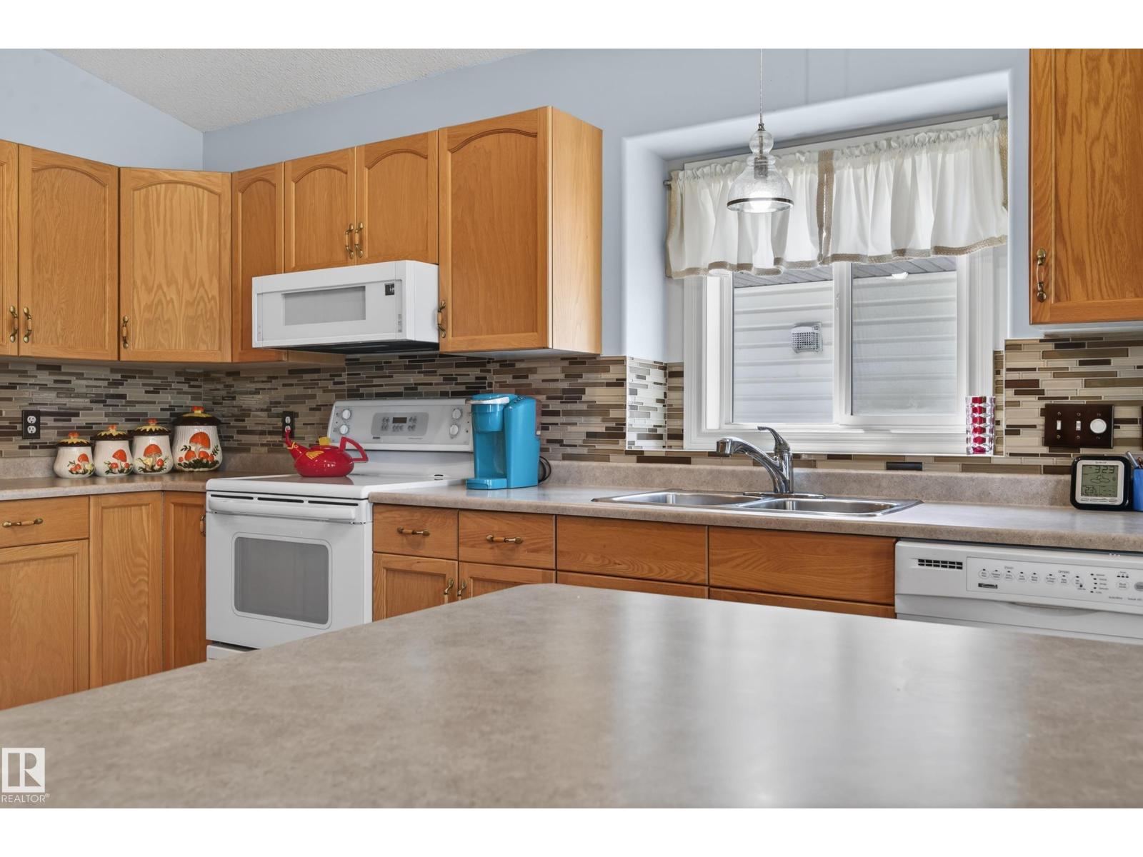 102 BRIDGEVIEW DR — photo 17