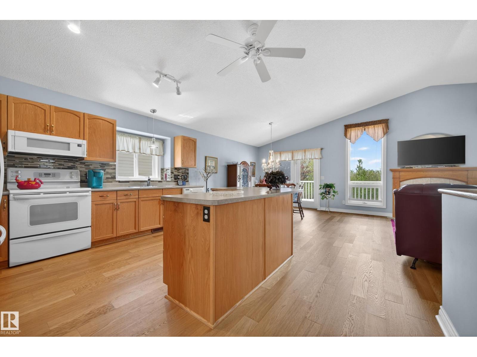 102 BRIDGEVIEW DR — photo 12