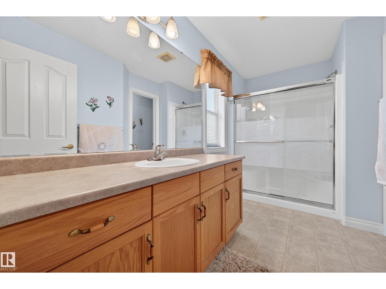 102 BRIDGEVIEW DR — photo 34
