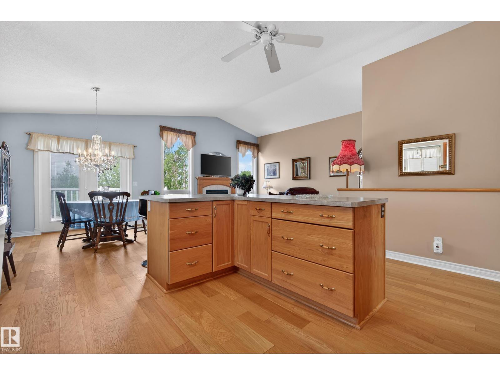 102 BRIDGEVIEW DR — photo 19