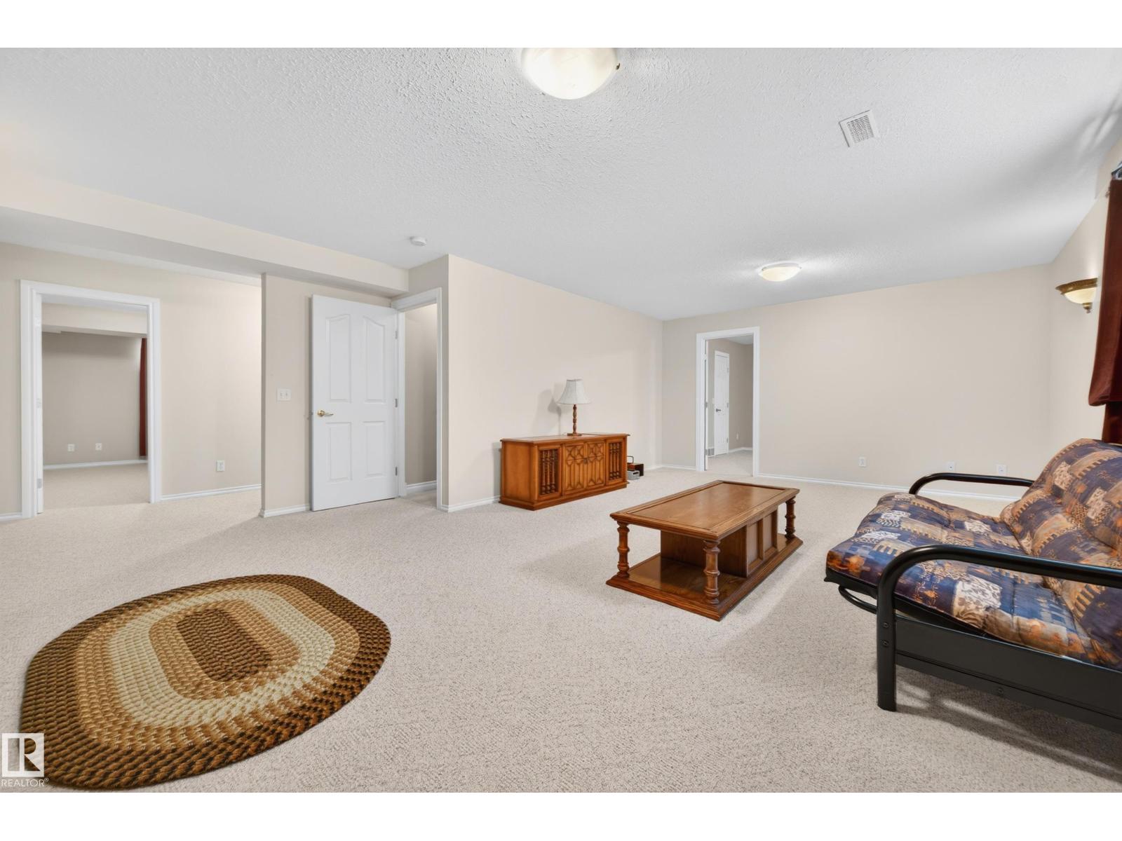 102 BRIDGEVIEW DR — photo 38
