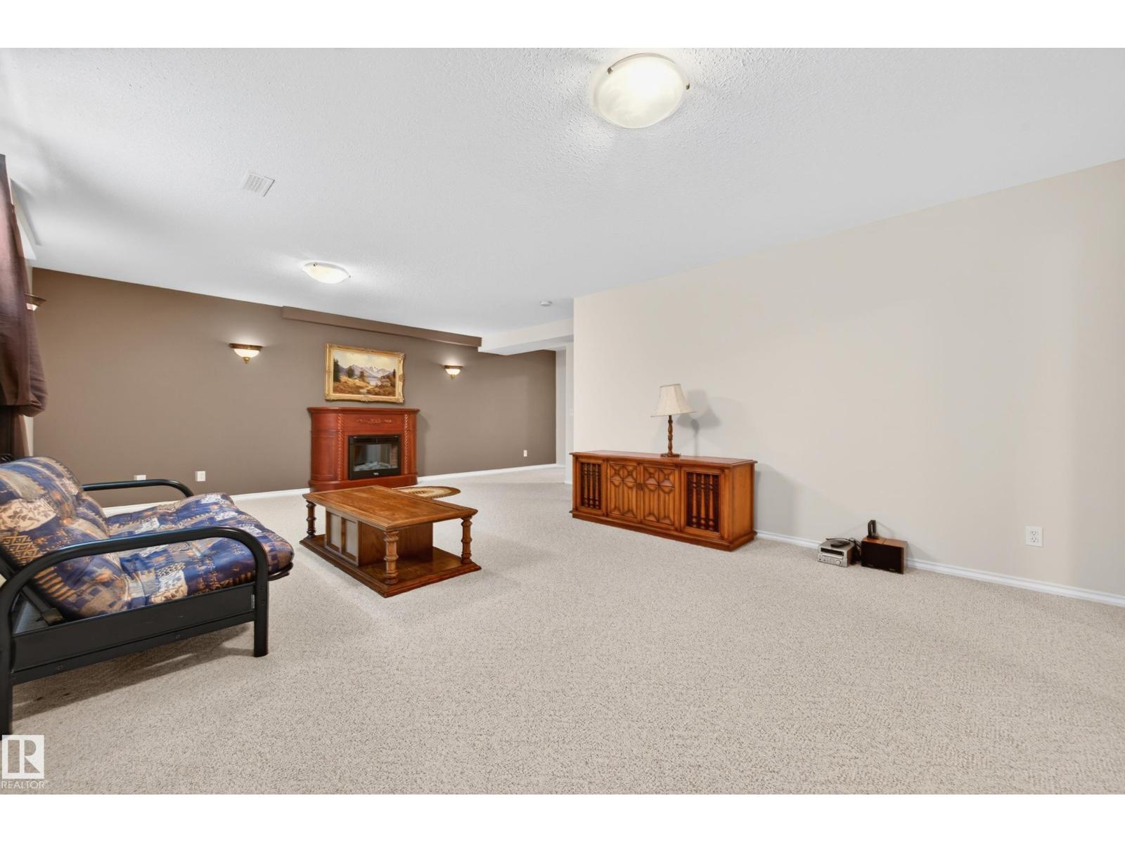 102 BRIDGEVIEW DR — photo 39