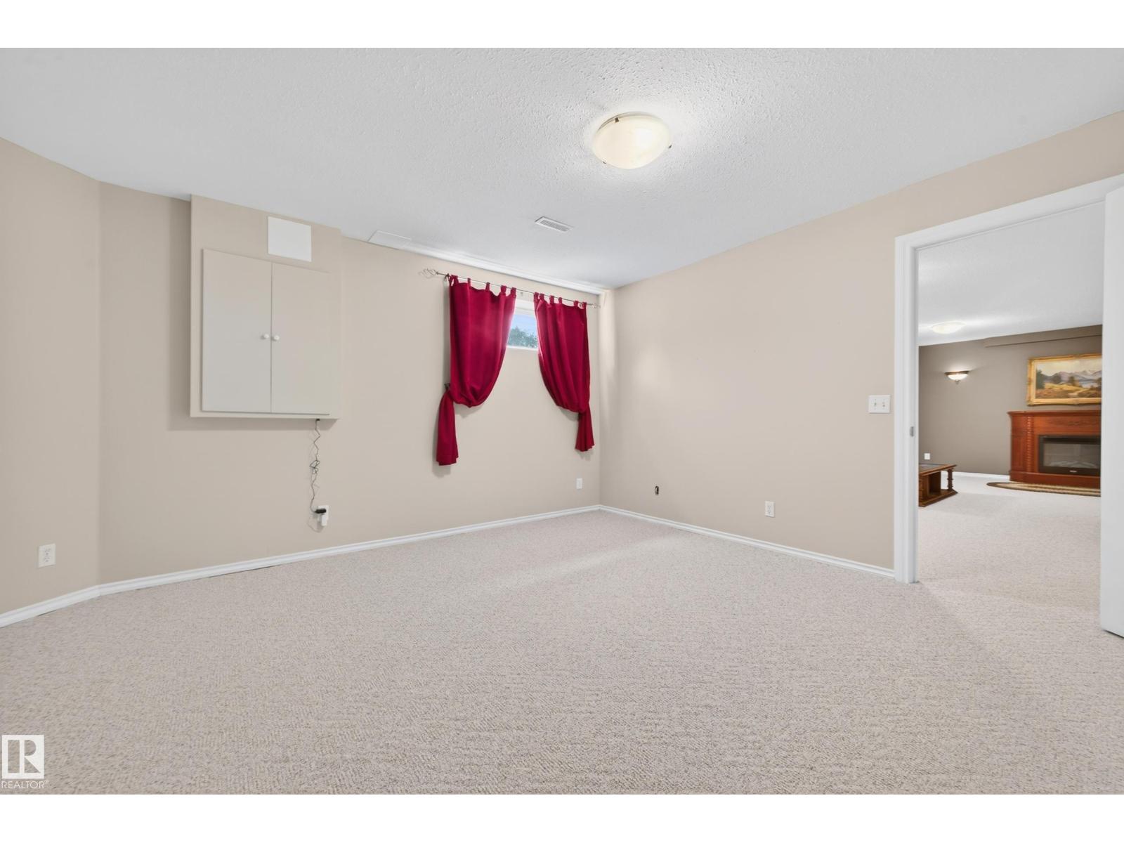 102 BRIDGEVIEW DR — photo 42