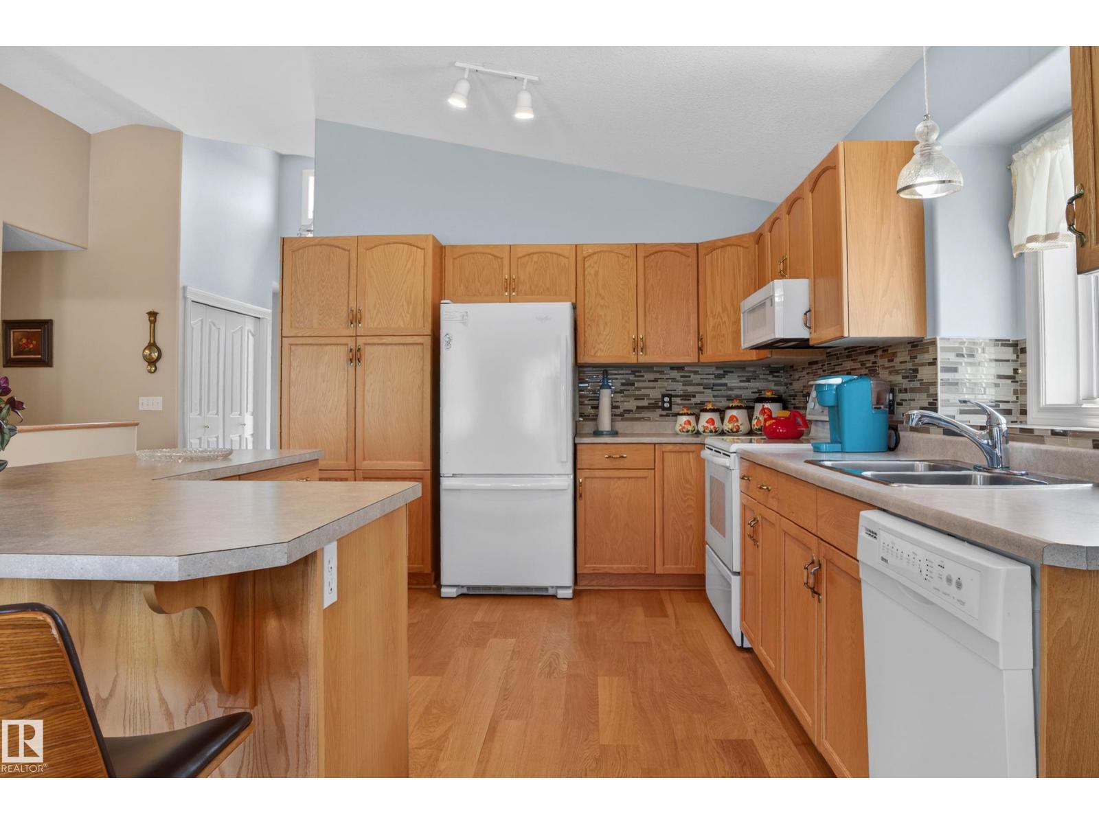 102 BRIDGEVIEW DR — photo 15