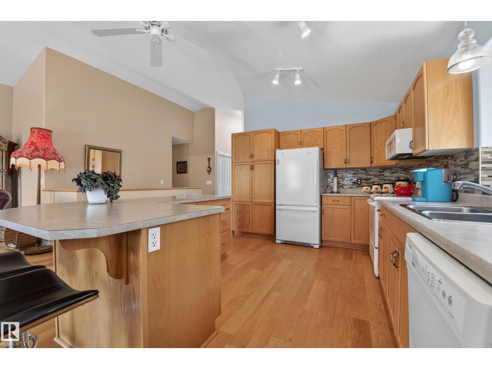 102 BRIDGEVIEW DR — photo 16