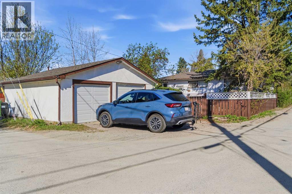 1211 Rosehill Drive NW - 23