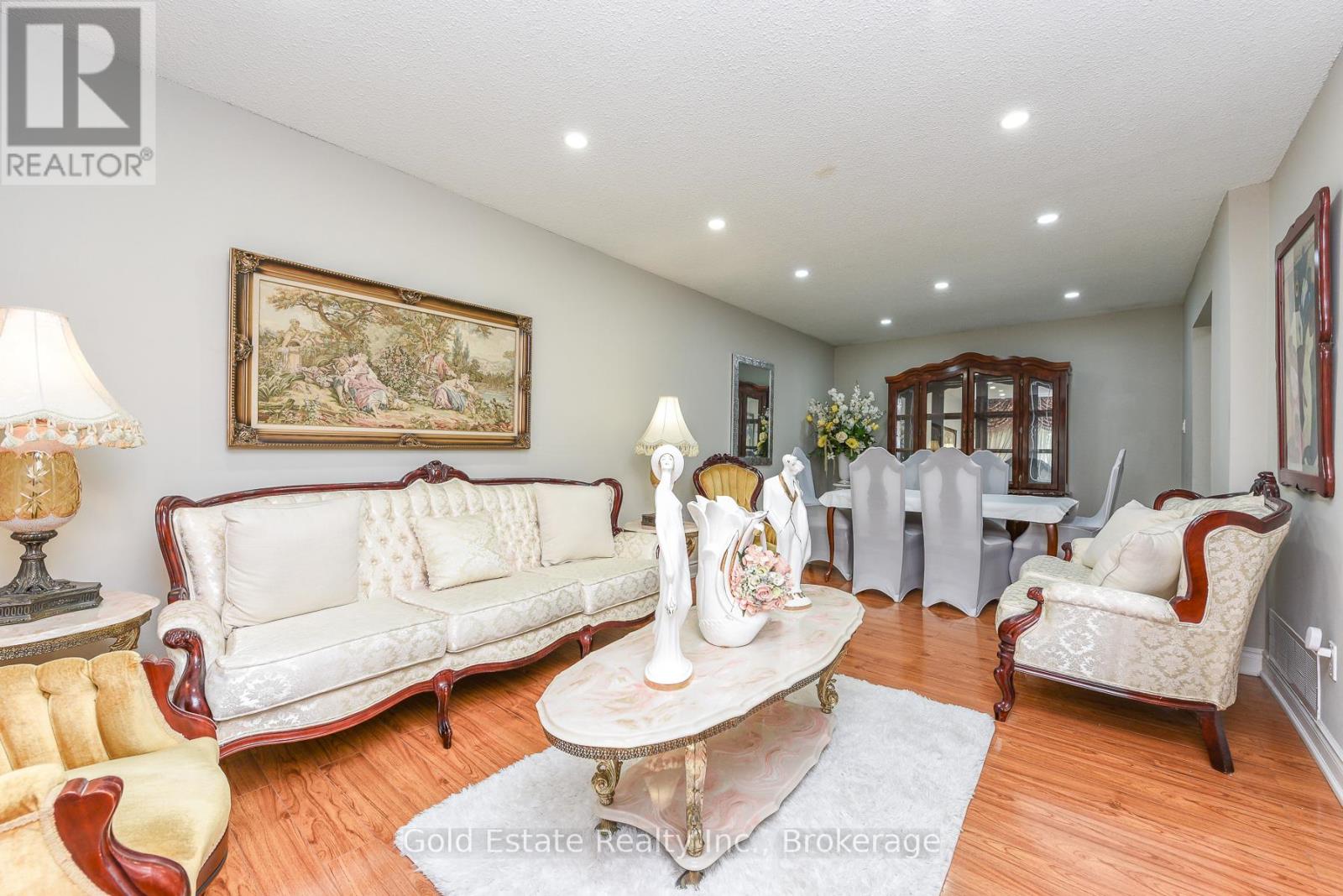 14 LEACREST STREET - 10