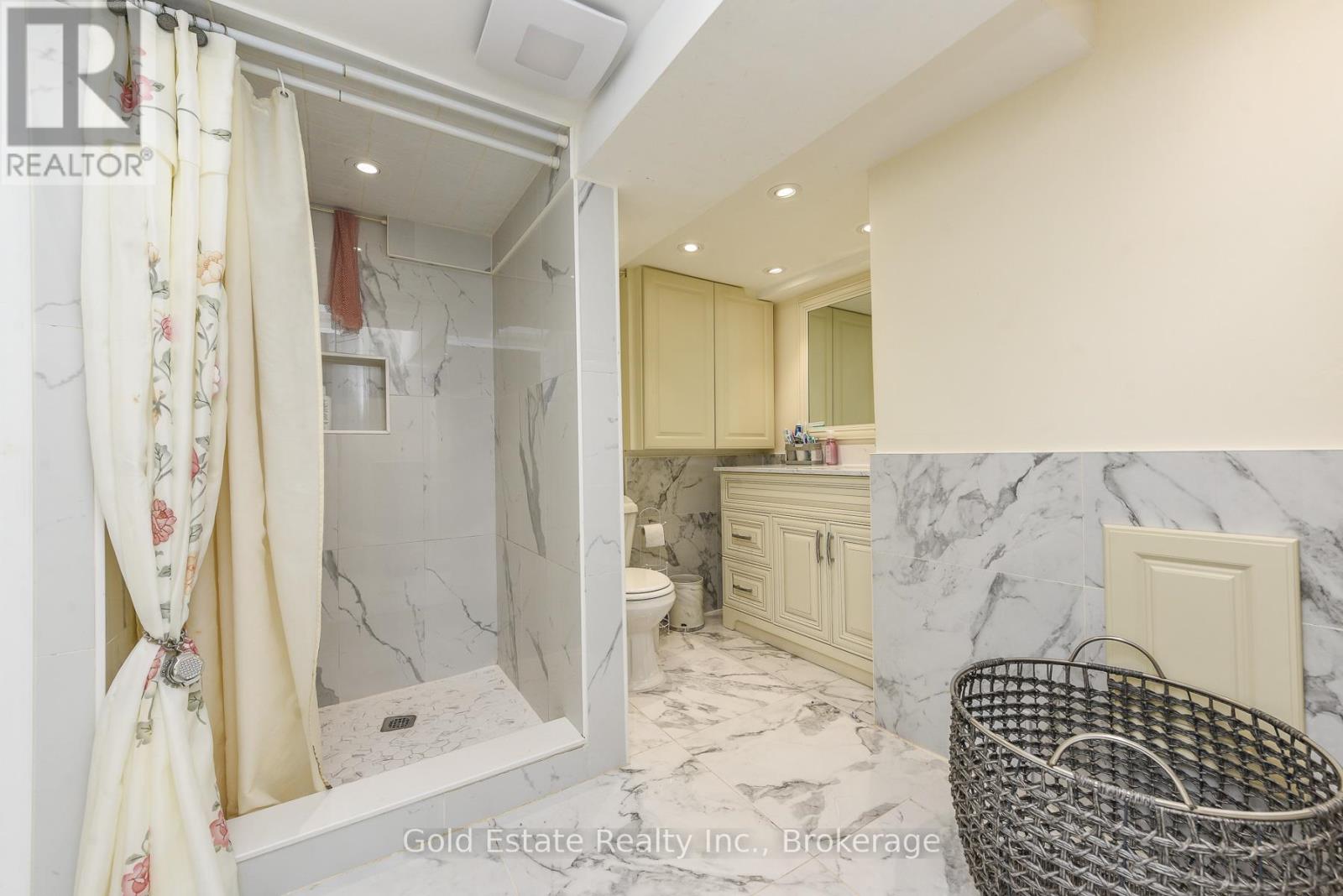 14 LEACREST STREET - 44