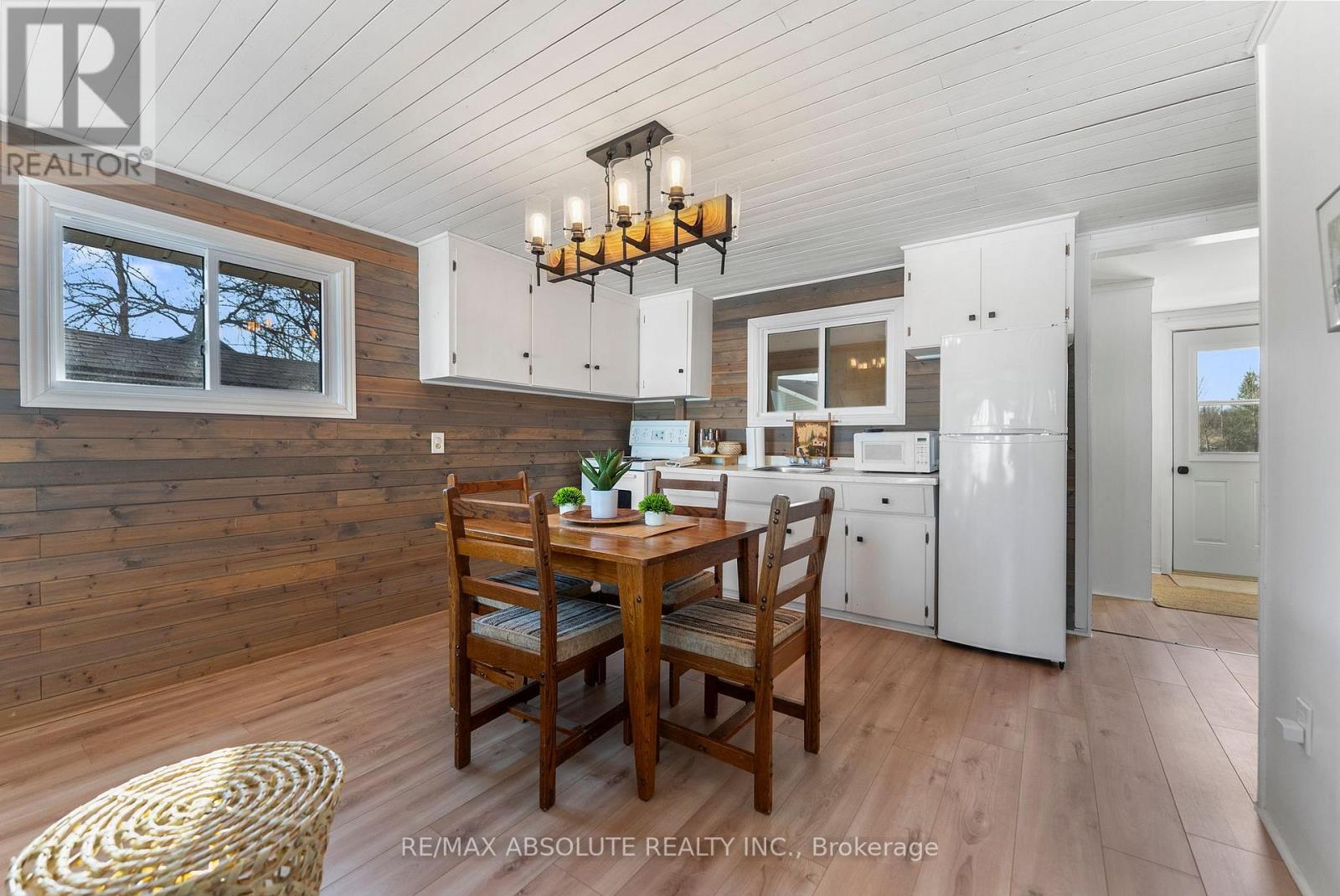 33 B OAKDALE LANE - 10