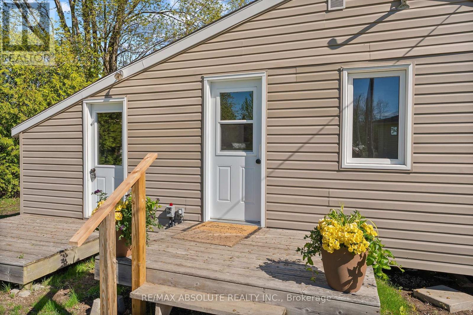 33 B OAKDALE LANE - 4