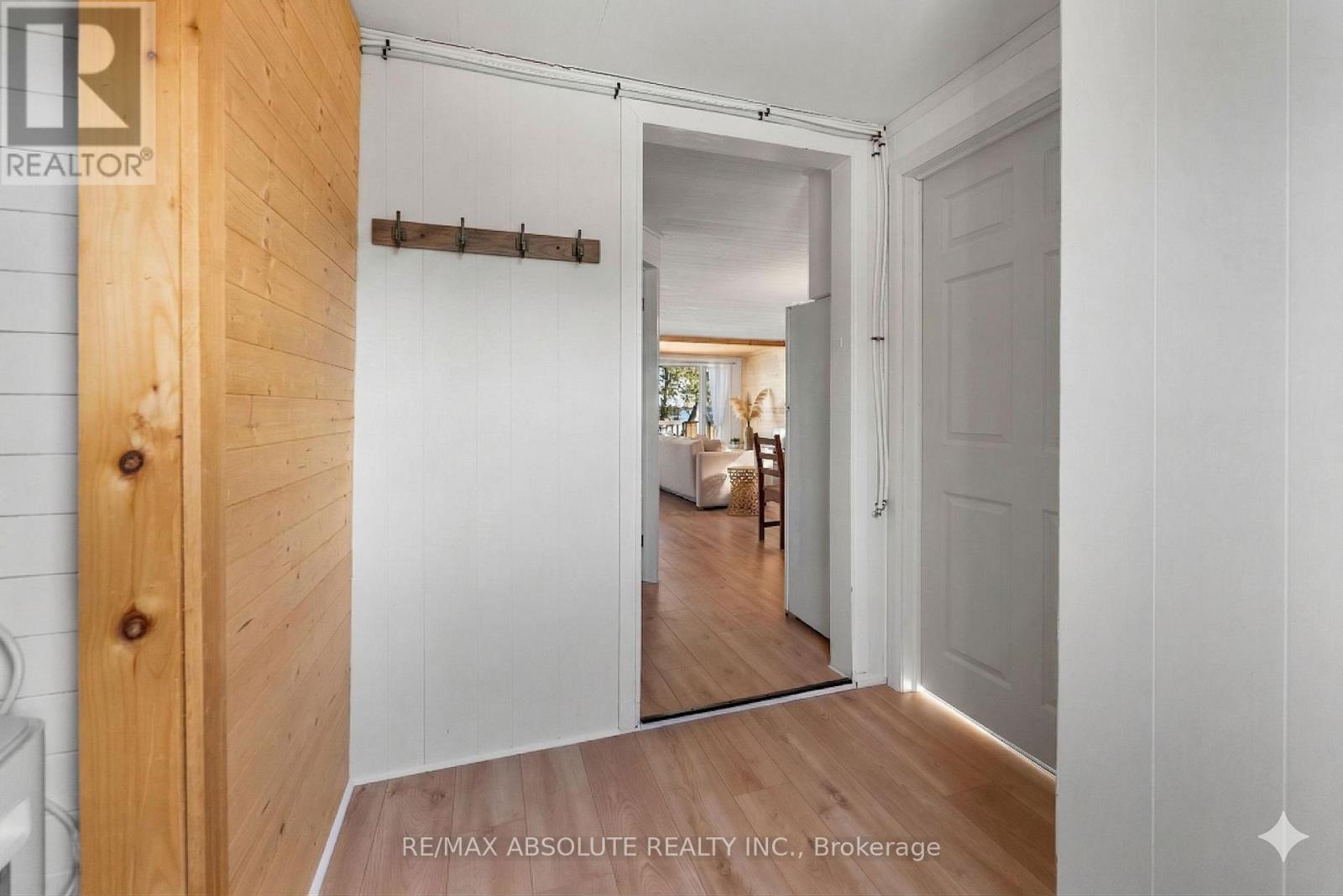 33 B OAKDALE LANE - 6