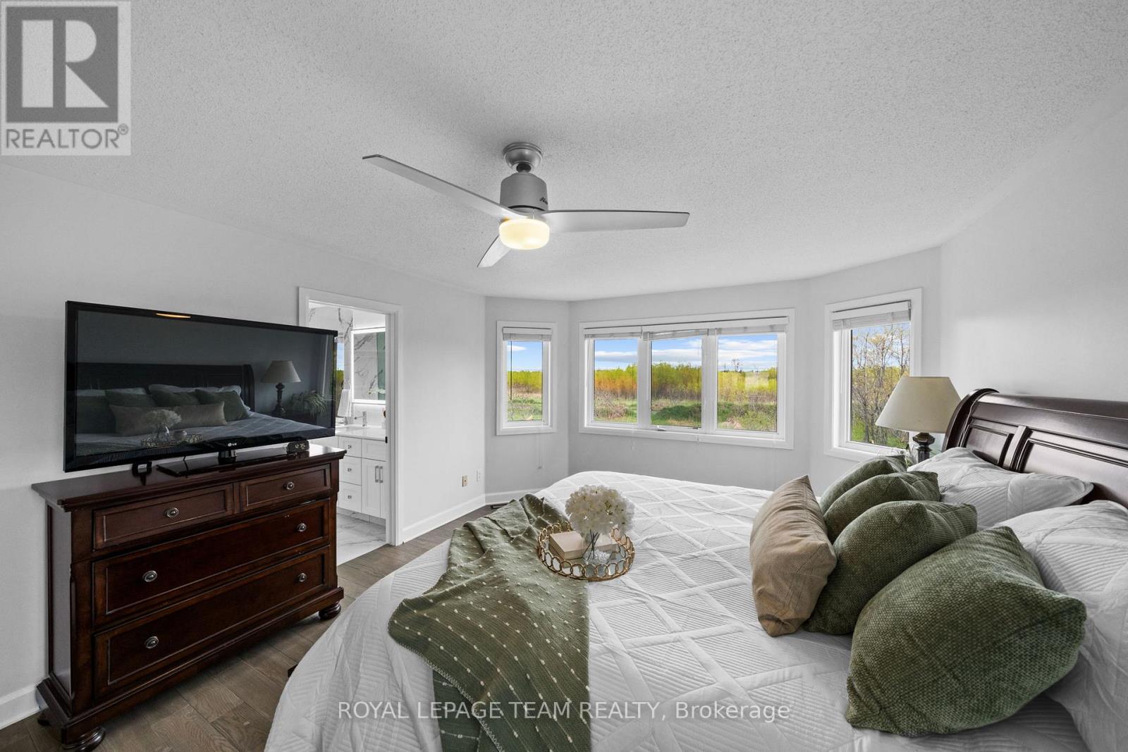 6936 MARY ANNE DRIVE - 22