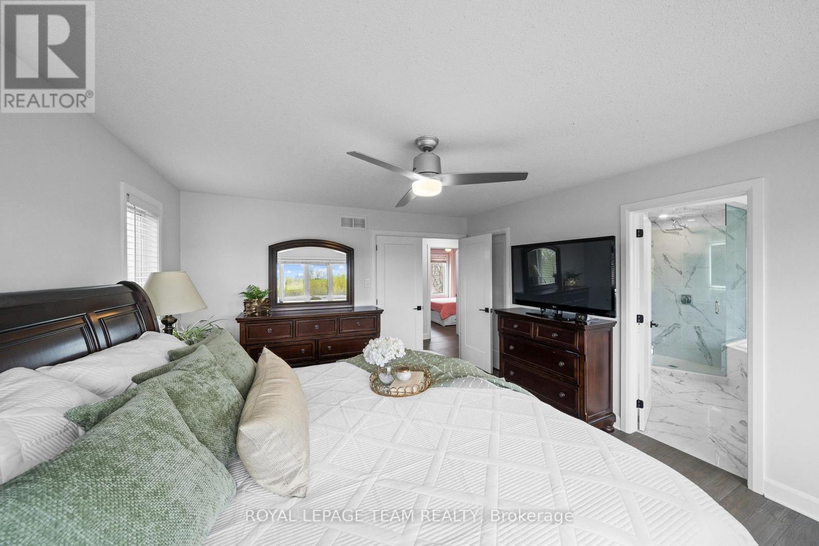 6936 MARY ANNE DRIVE - 23