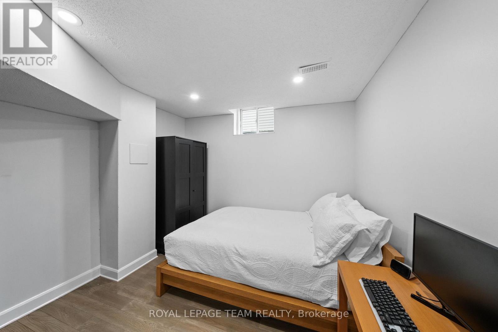 6936 MARY ANNE DRIVE - 38