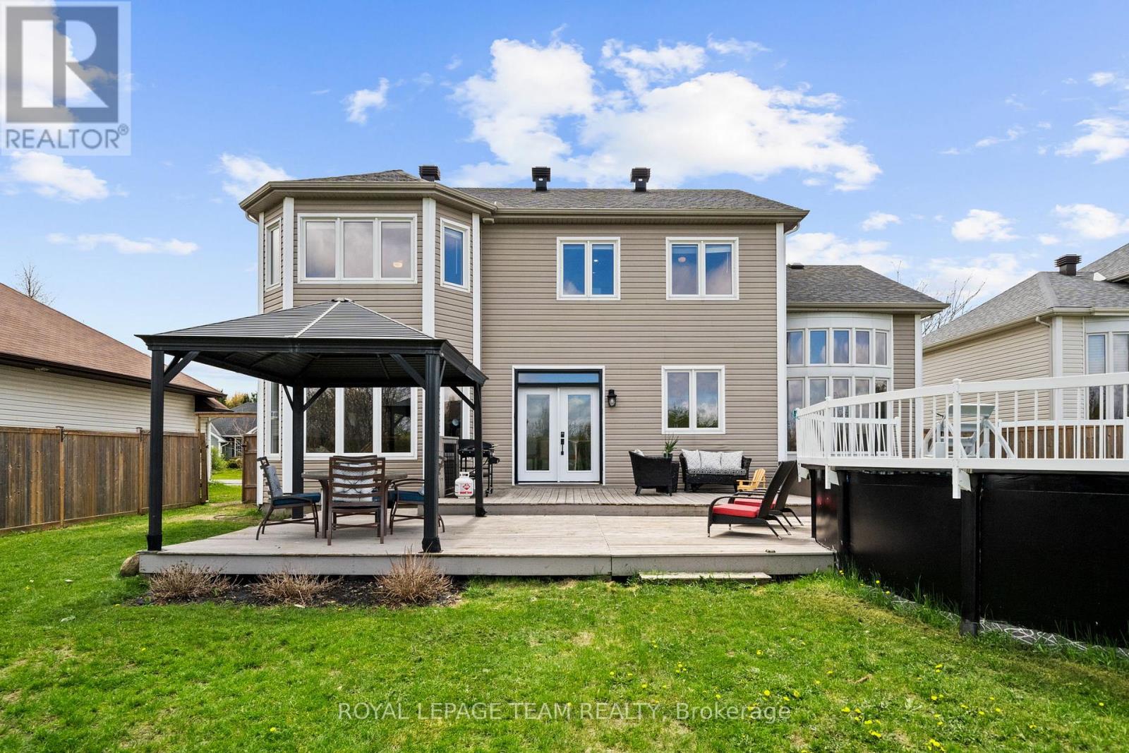 6936 MARY ANNE DRIVE - 41