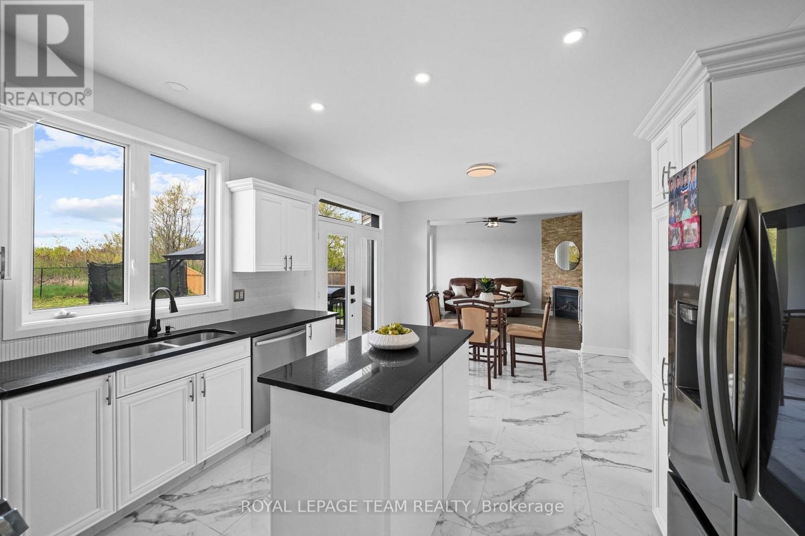 6936 MARY ANNE DRIVE - 9