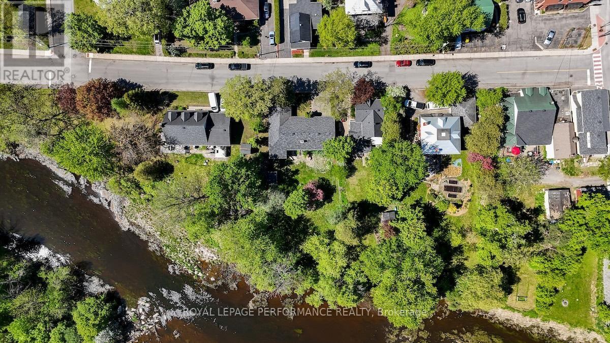 73 MILL STREET - 36
