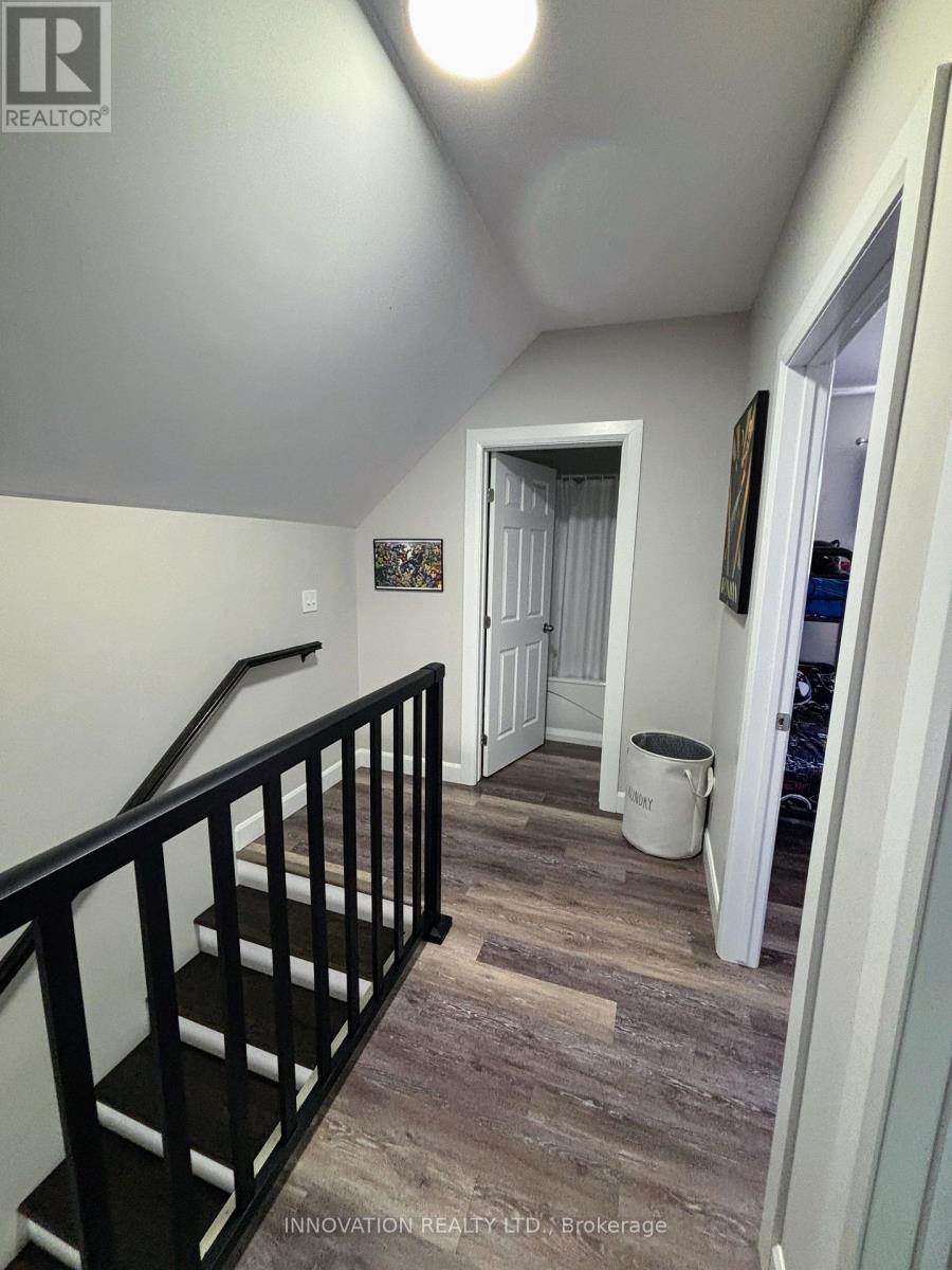 27 ANNE STREET - 28