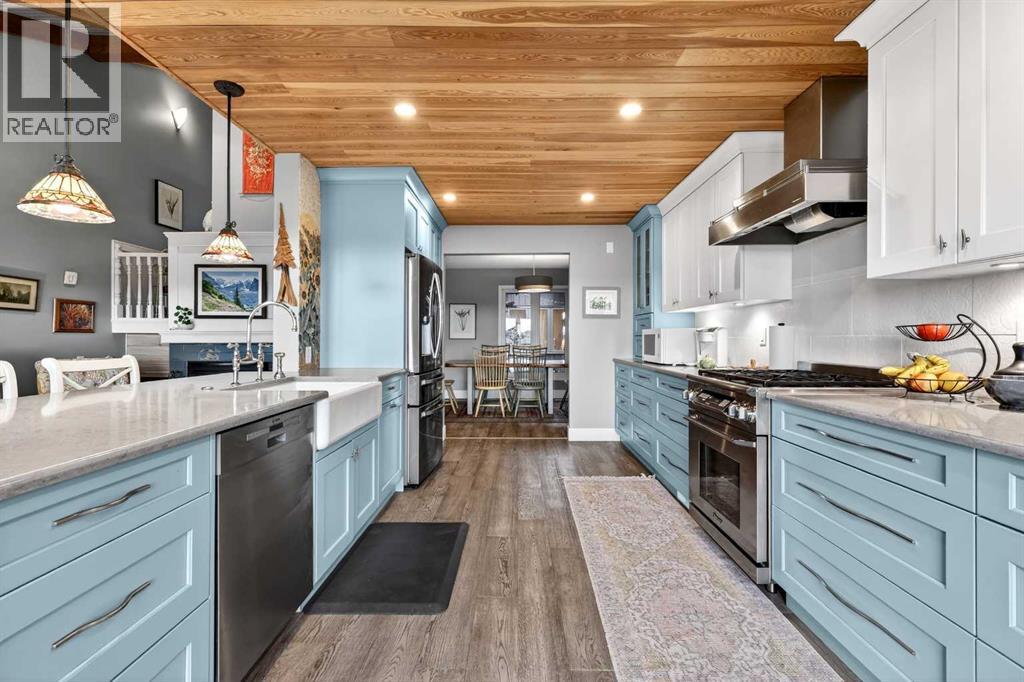 #832 860 Midridge Drive SE - 14