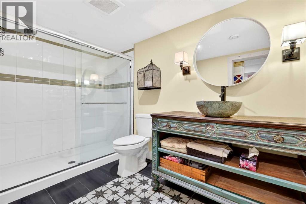 #832 860 Midridge Drive SE - 38