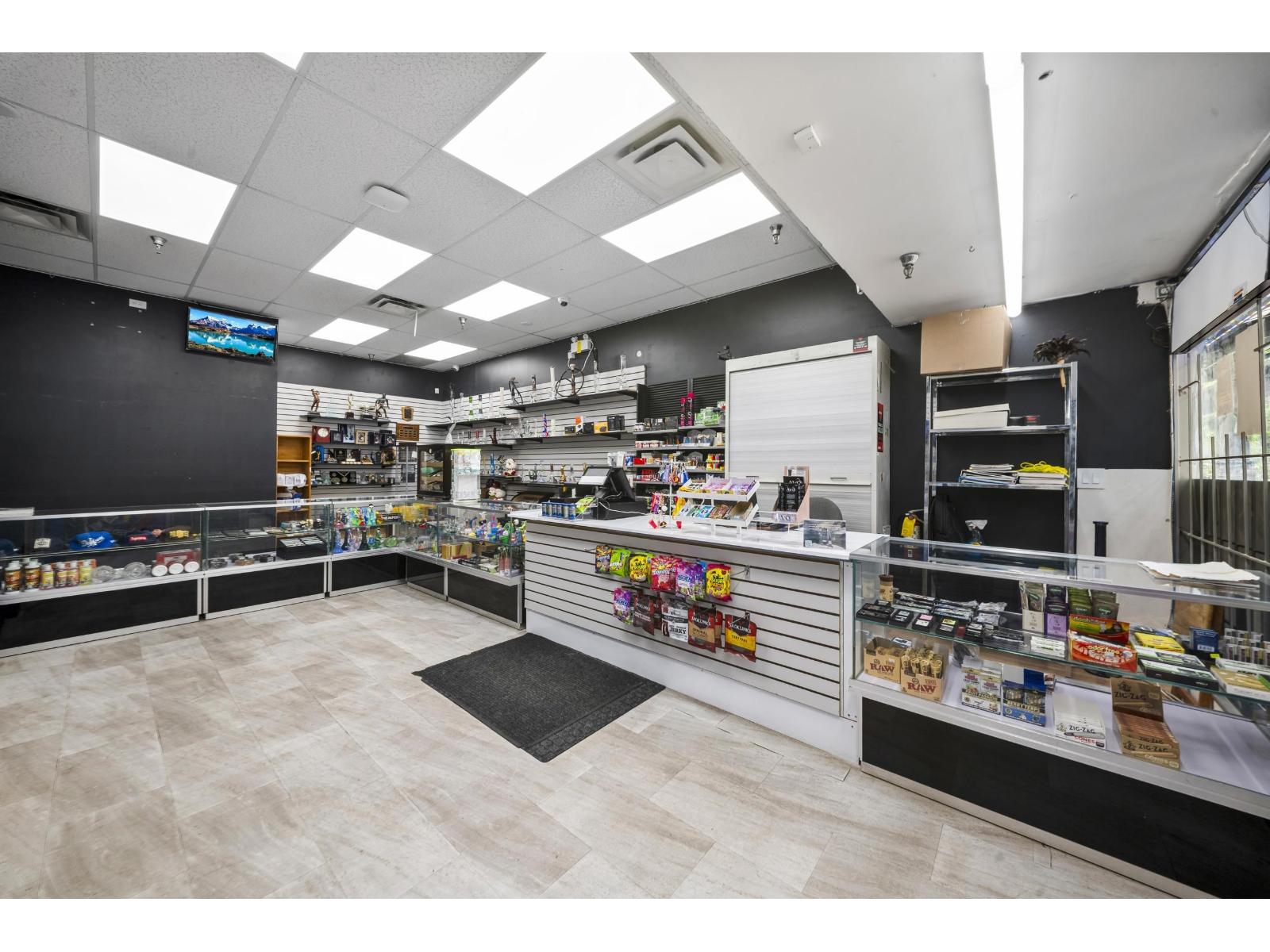 209 32530 LOUGHEED HIGHWAY, Mission