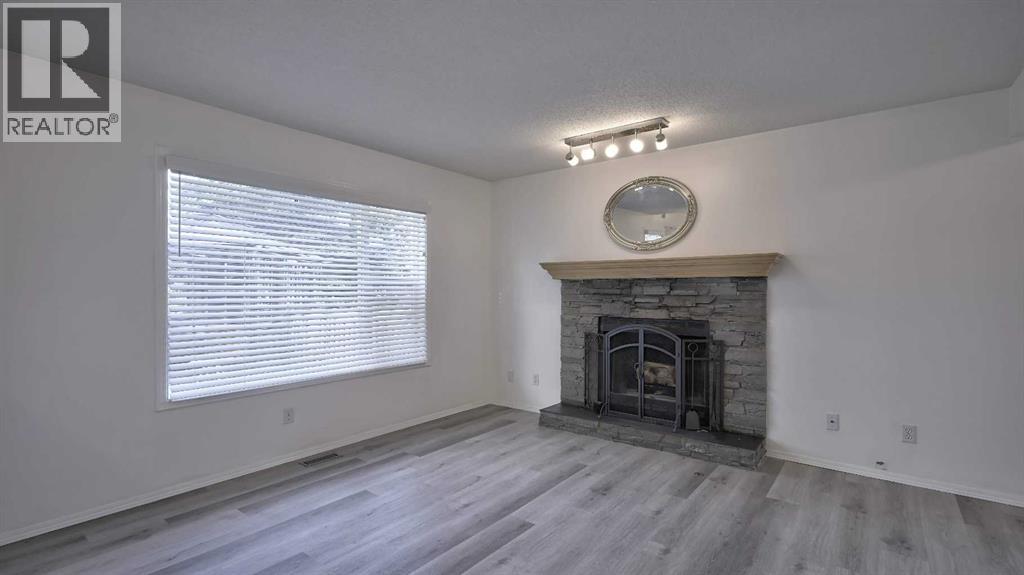 160 Riverstone Crescent SE - 9