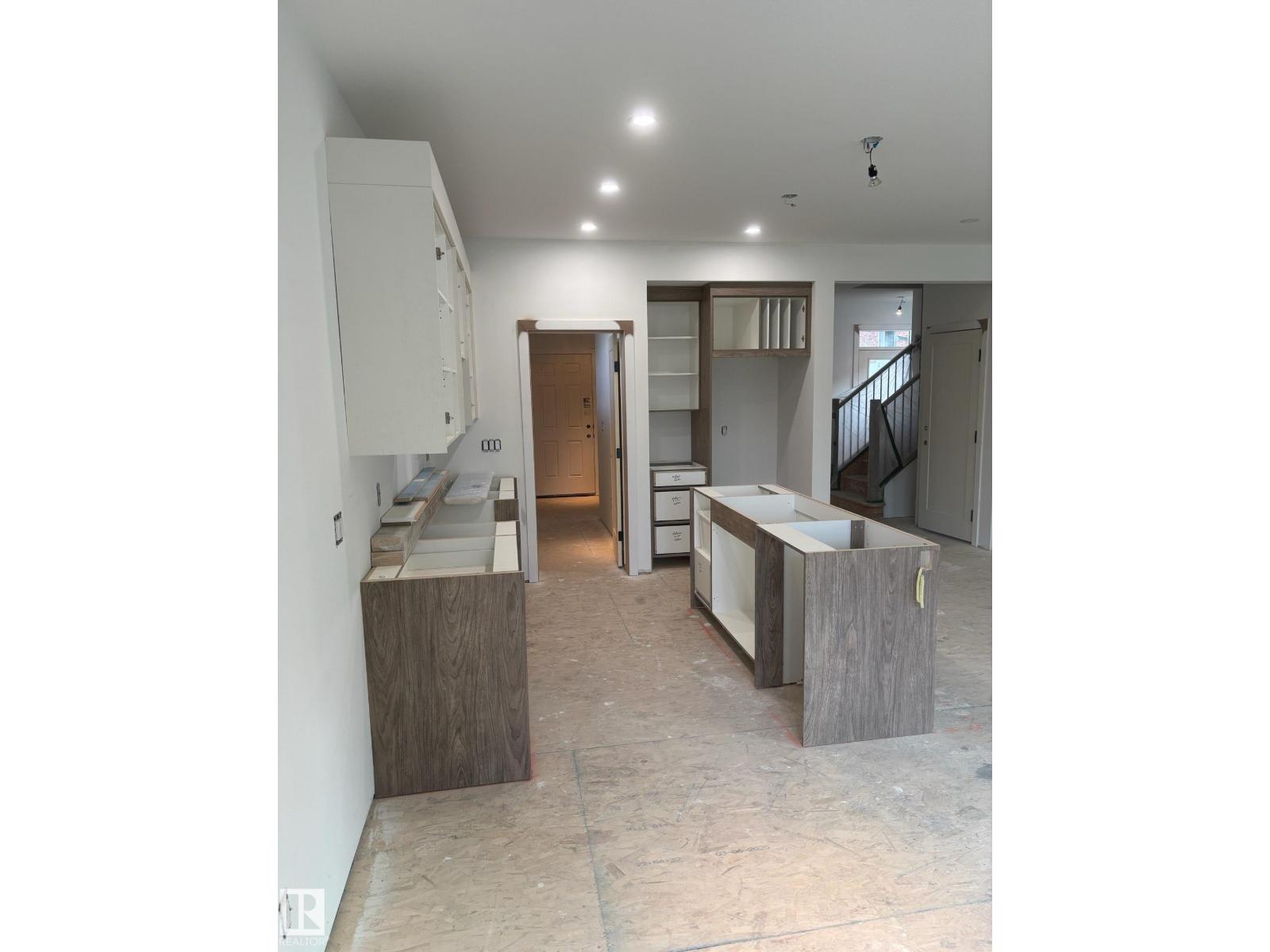 30 ELSINORE PL NW - Image 3