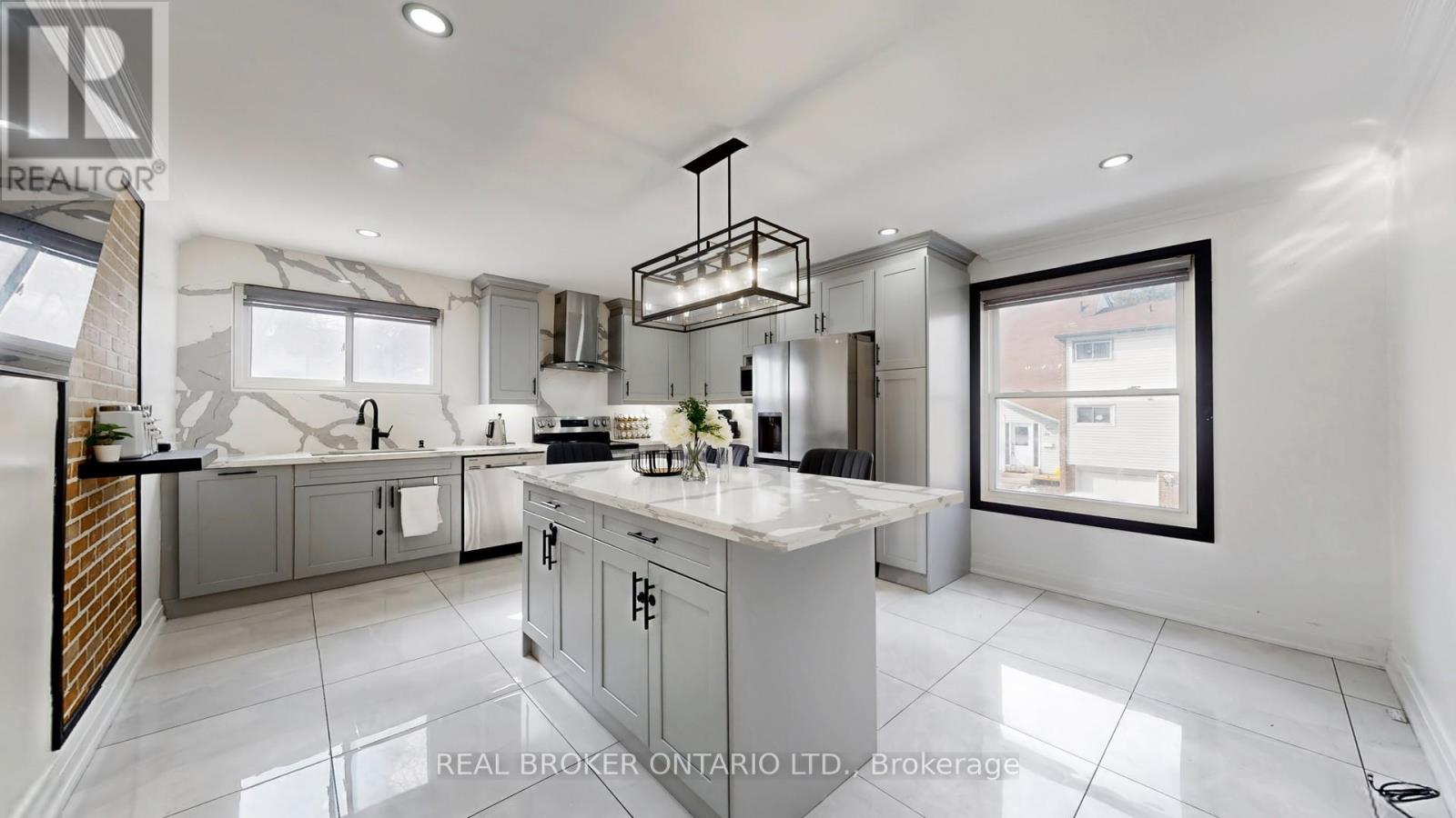 #26 909 KING STREET W - 8