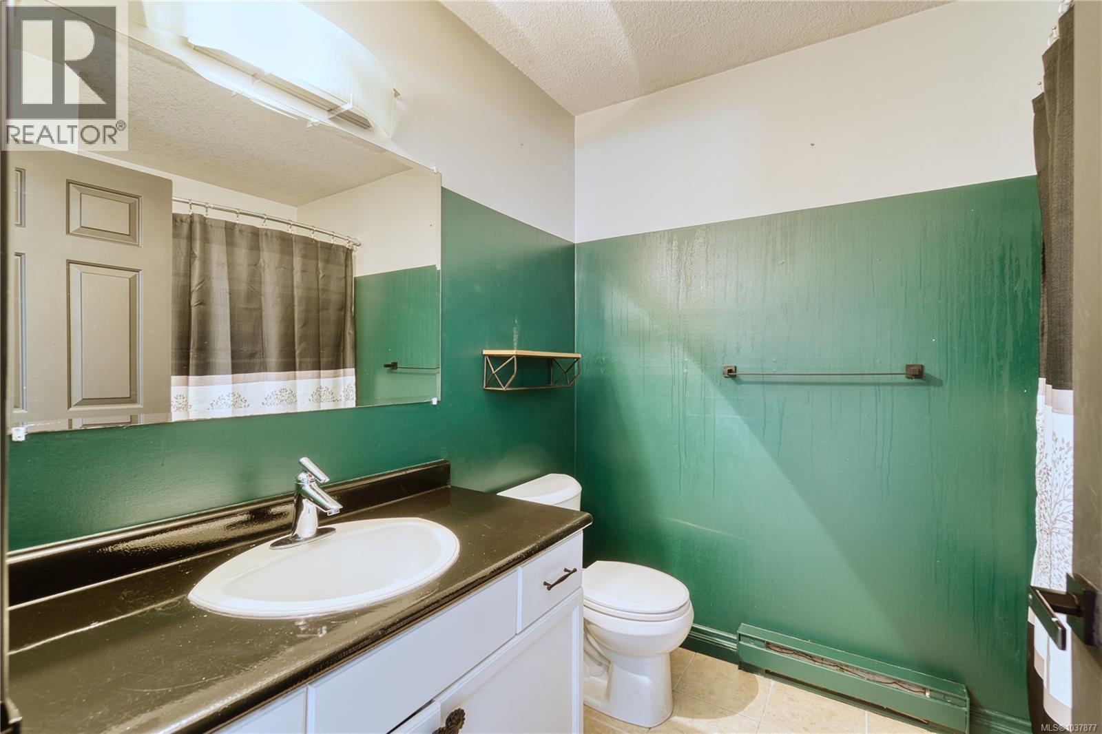 1 4801 Hammond Bay Rd, Nanaimo