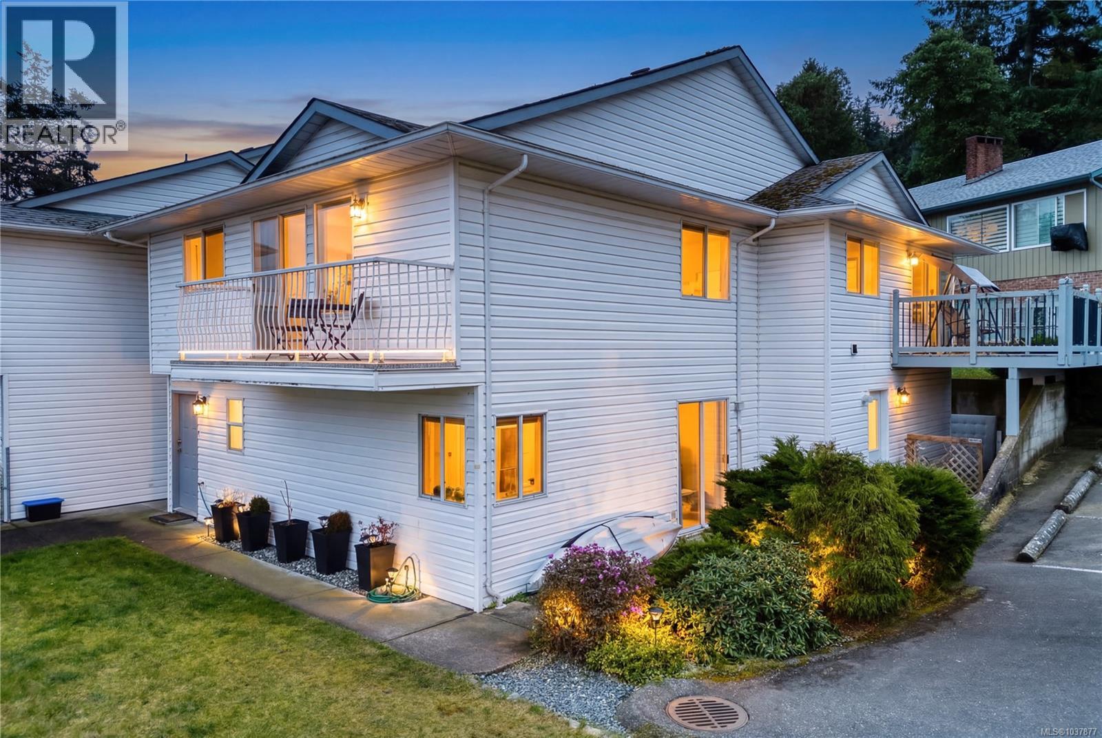 1 4801 Hammond Bay Rd, Nanaimo