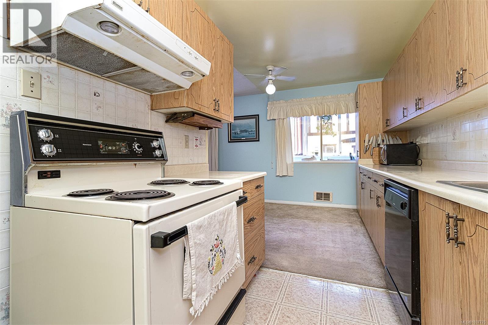 204 605 Cook St, Victoria