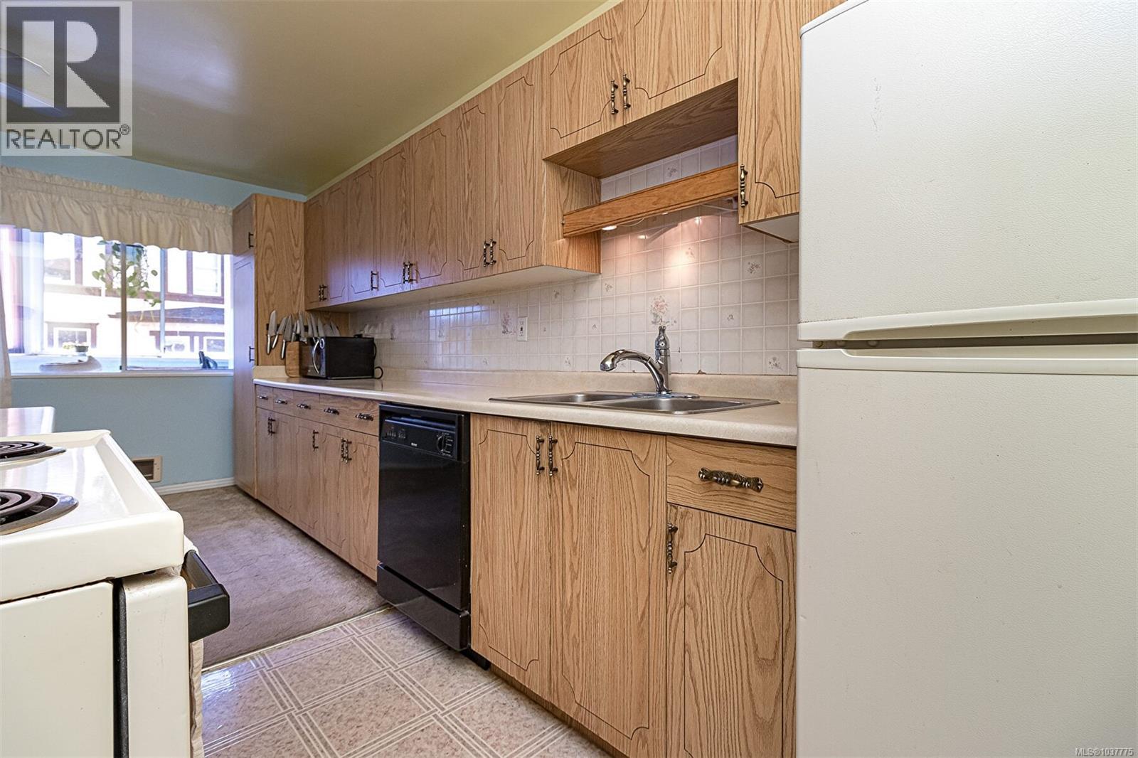 #204 605 Cook St - 15