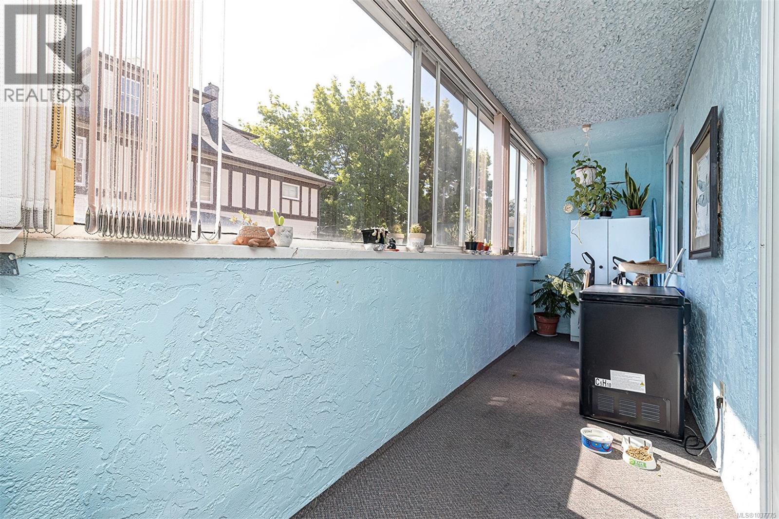 204 605 Cook St, Victoria