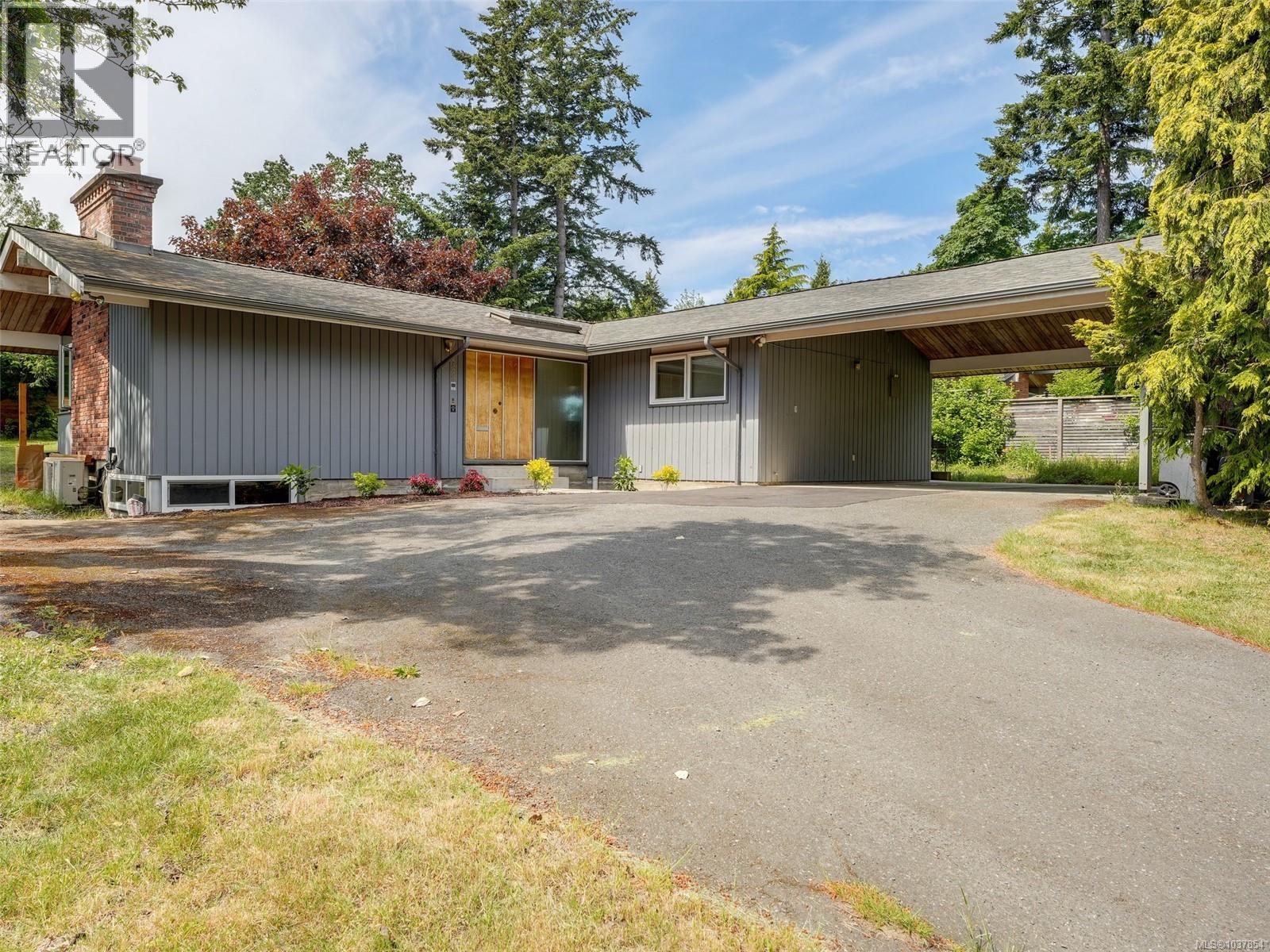 2429 Sutton Rd, Saanich
