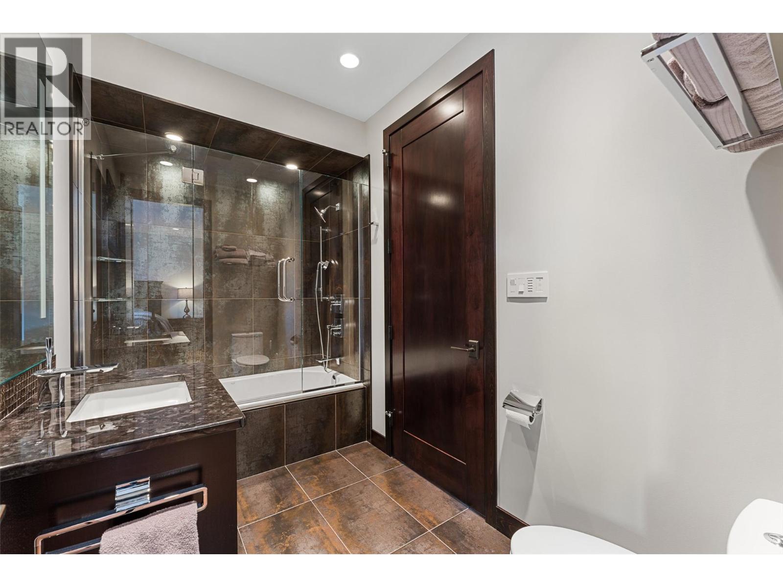 6487 Dixon Dam Road, Vernon