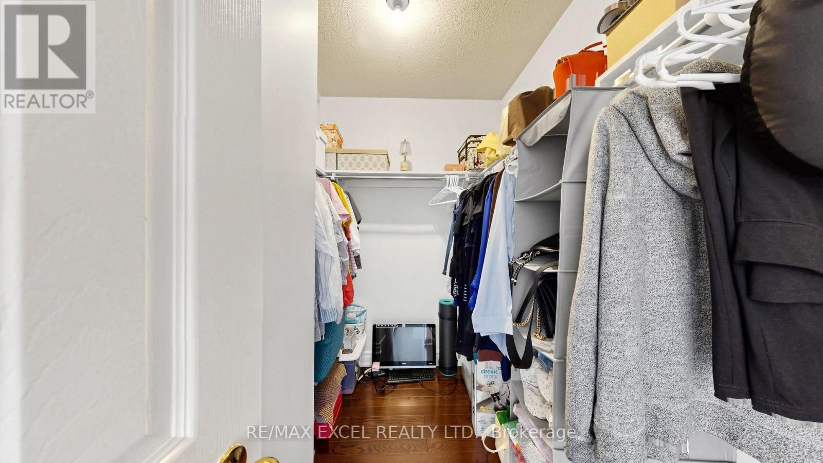 70 STELLA DRIVE - 26