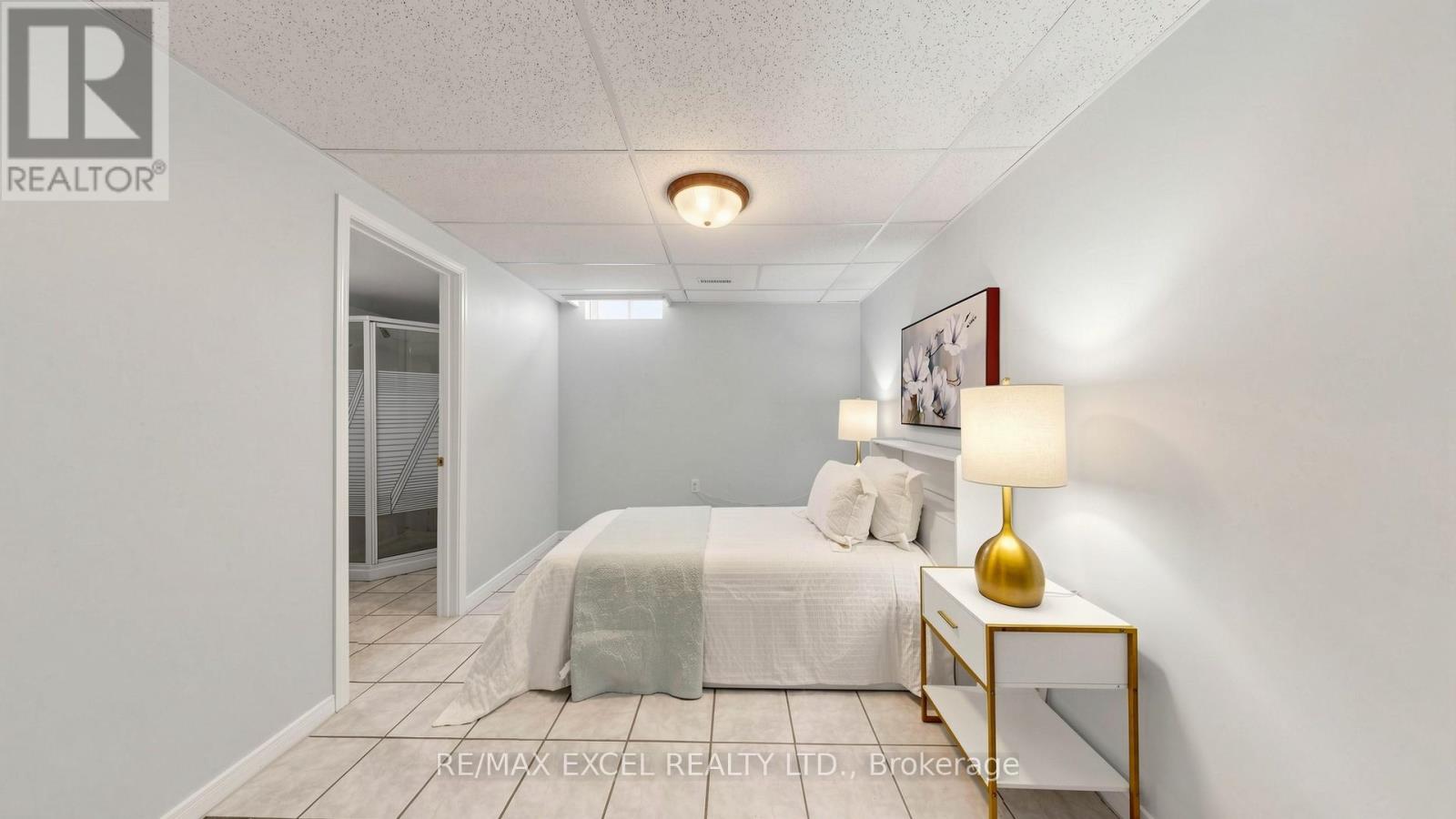 70 STELLA DRIVE - 39
