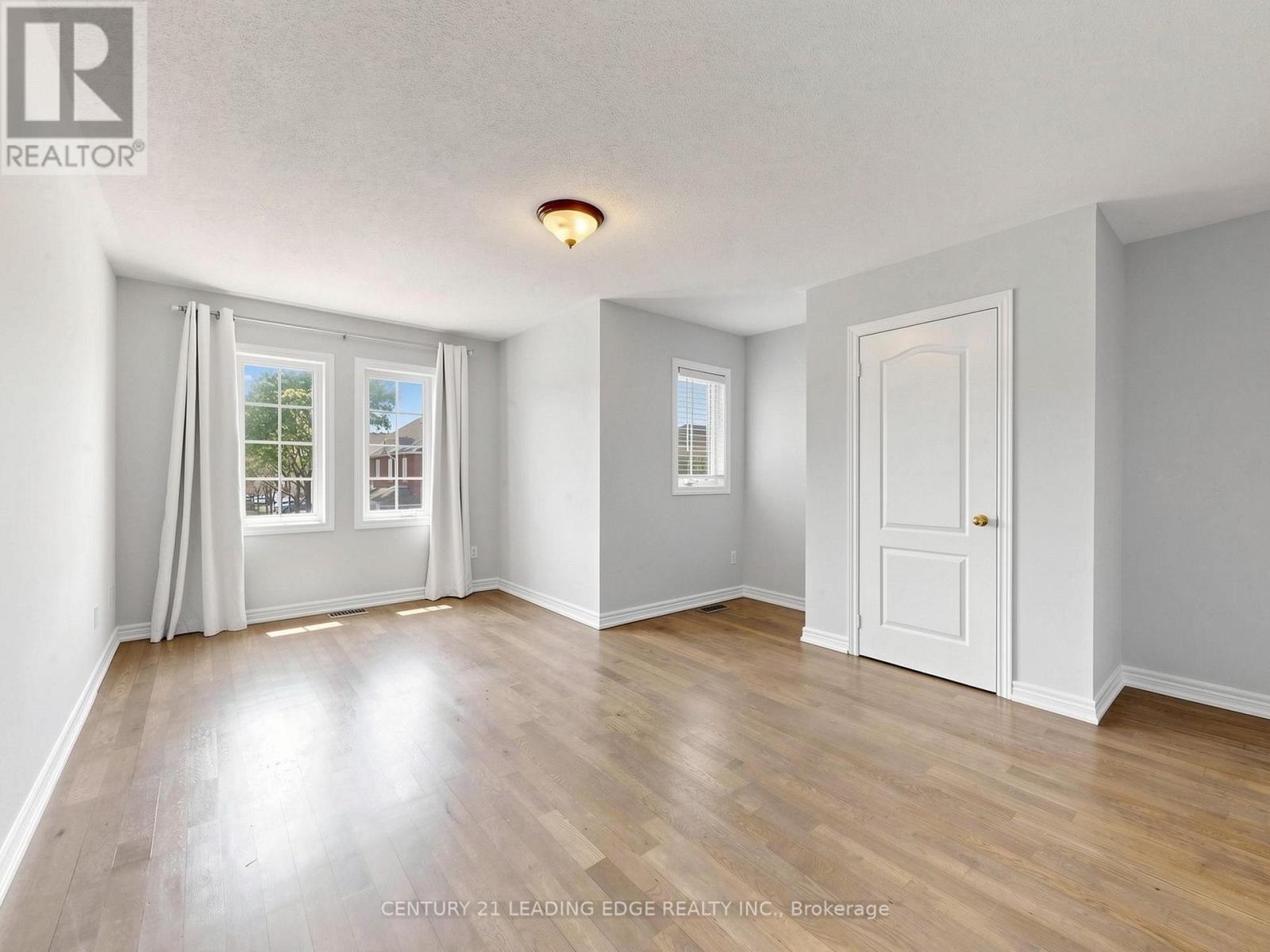 24 SALTSPRING DRIVE - 28