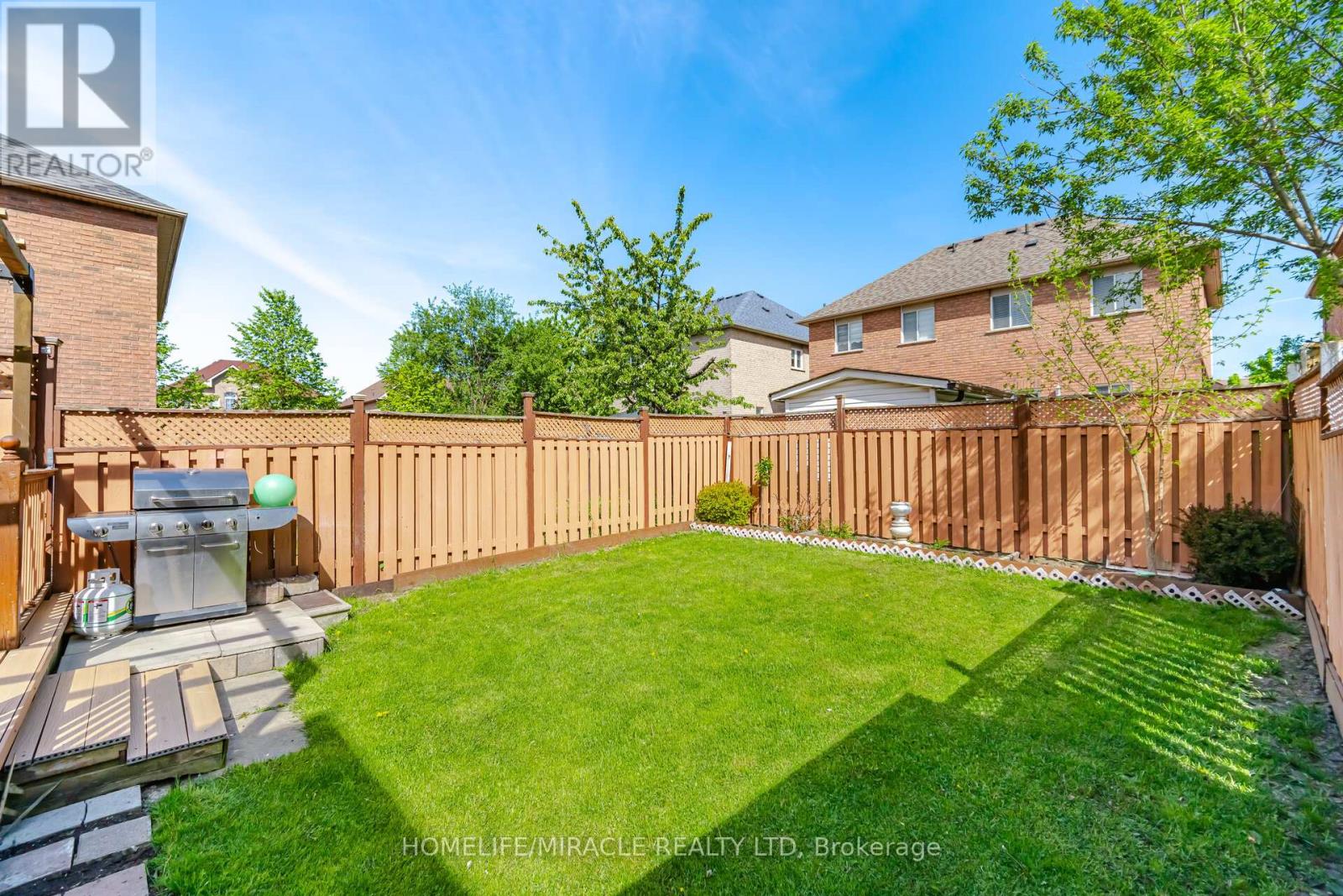 8 NASIR CRESCENT - 40