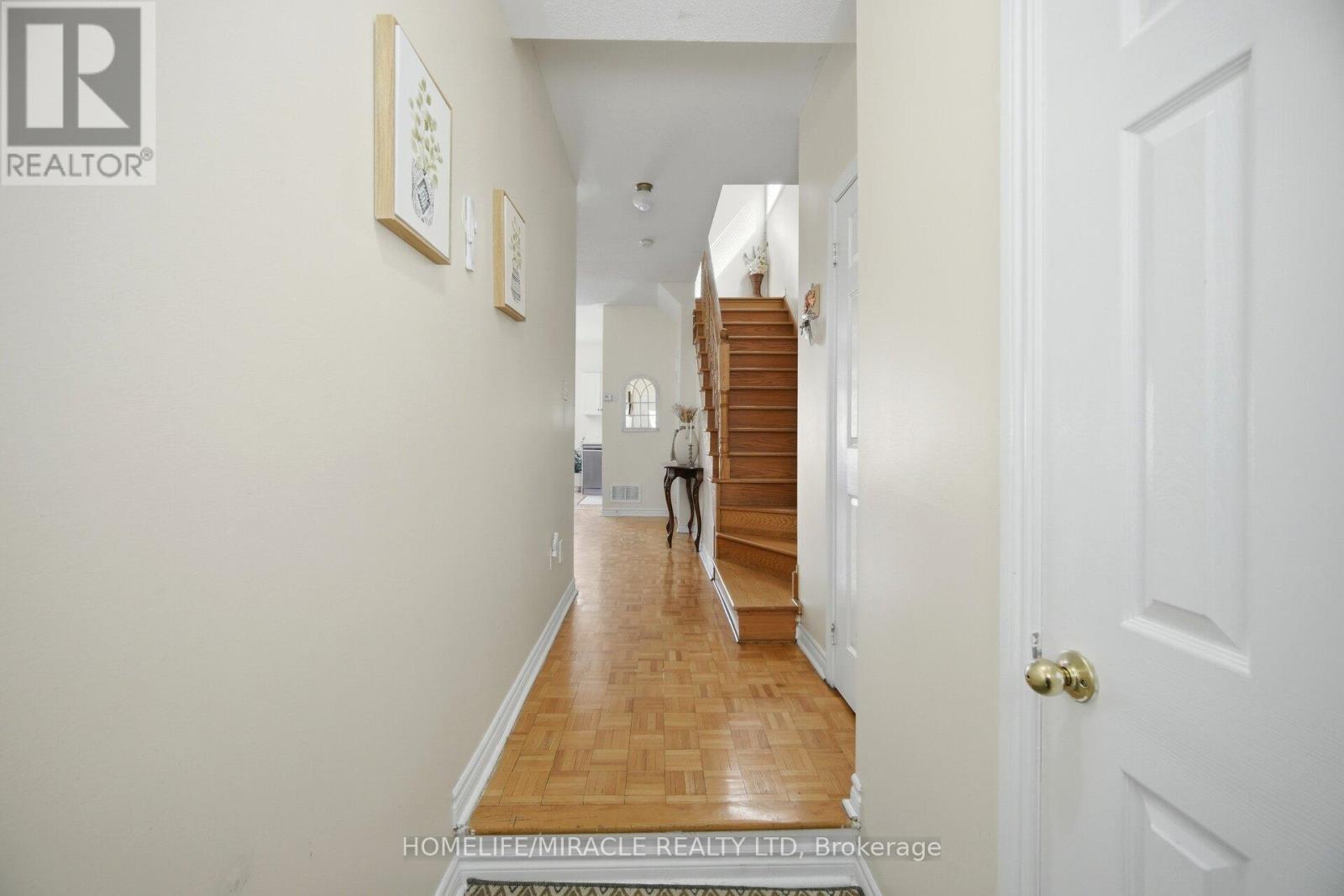 8 NASIR CRESCENT - 8