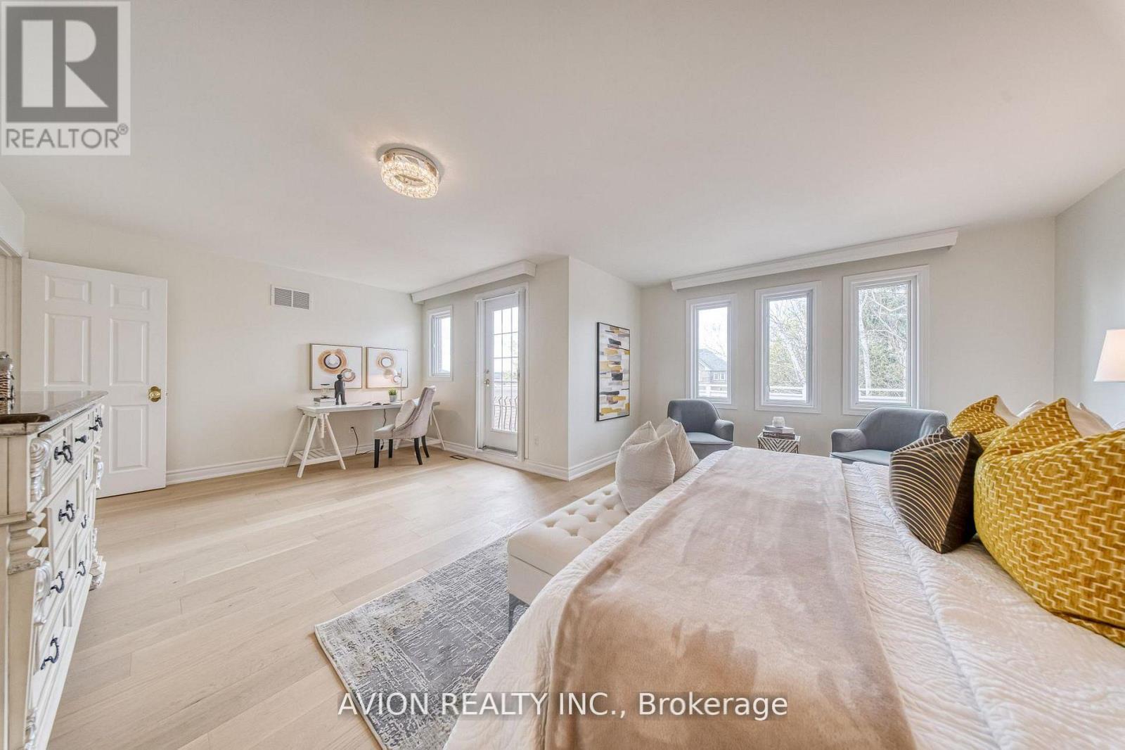 134 BUTTERFIELD CRESCENT - 24
